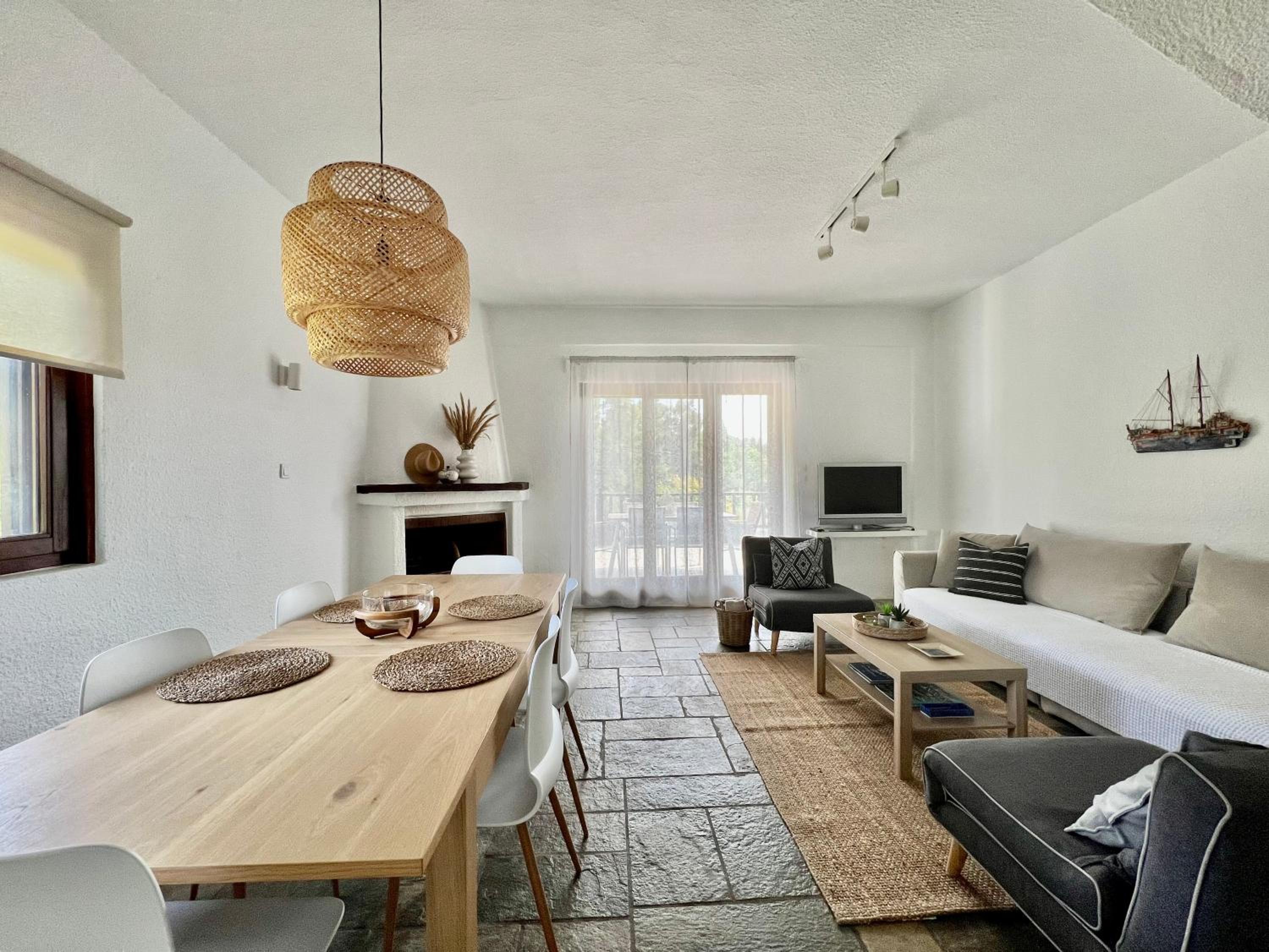 Three-Bedroom Villa photo 1