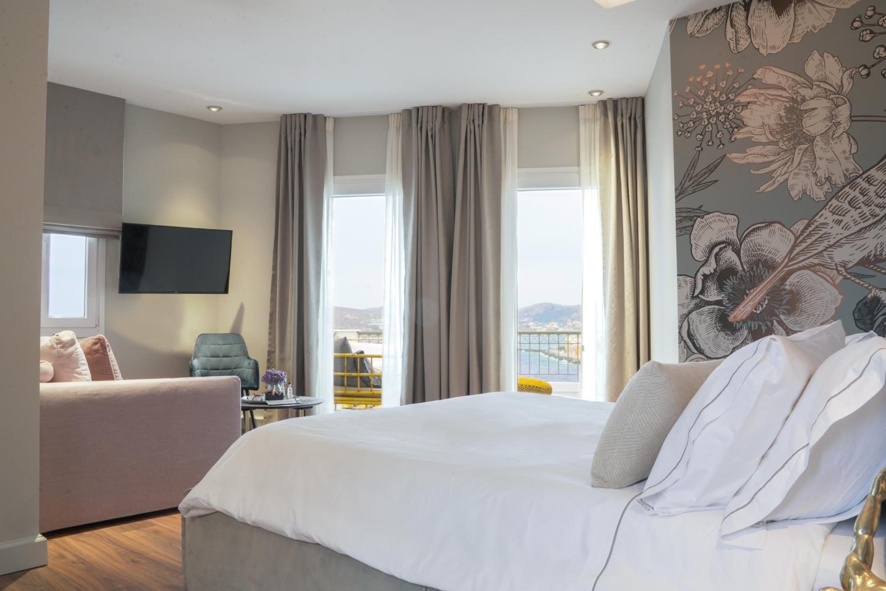 La Seniora Panoramic Suite with Sea View photo 3