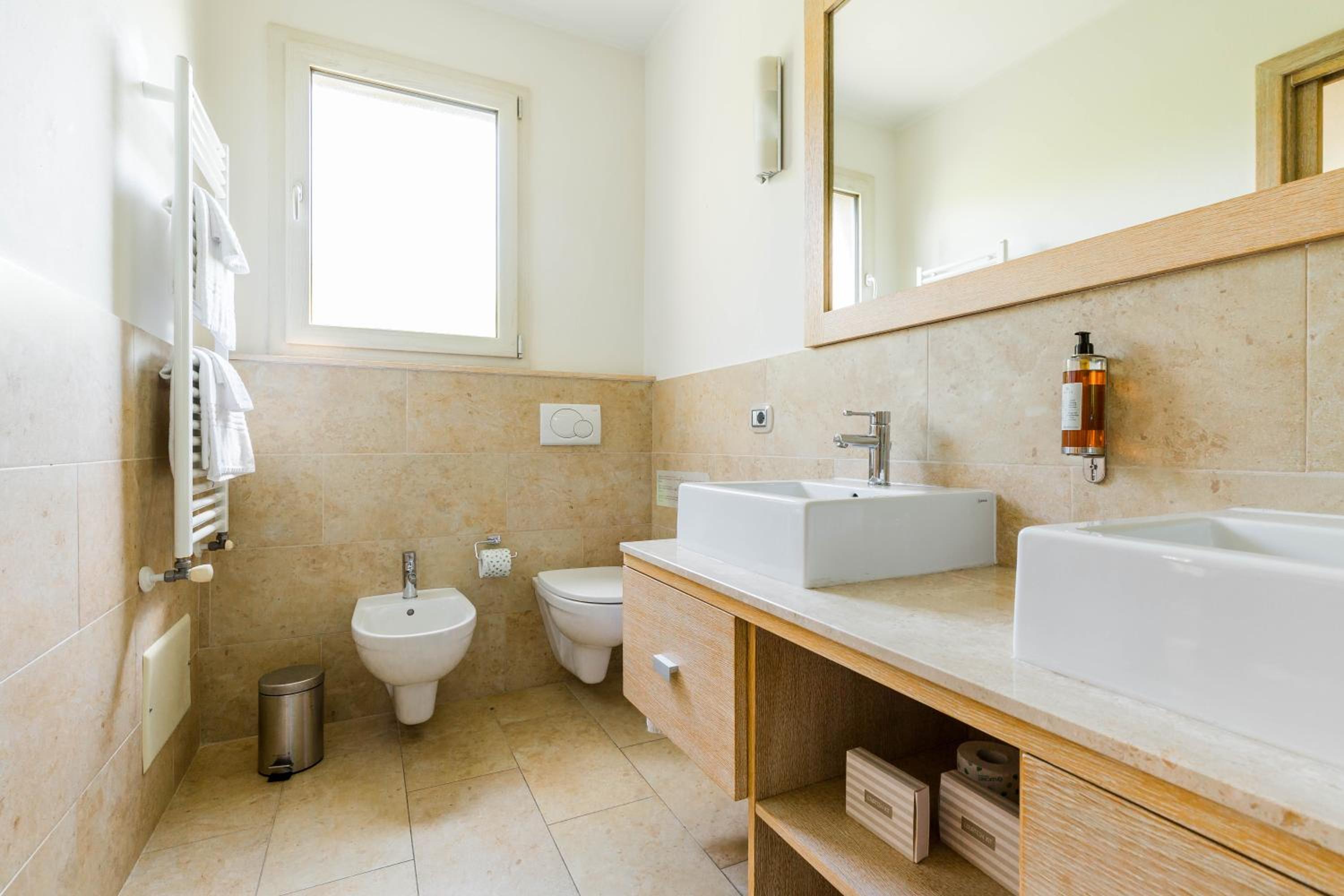 Superior Double or Twin Room - Photo 11