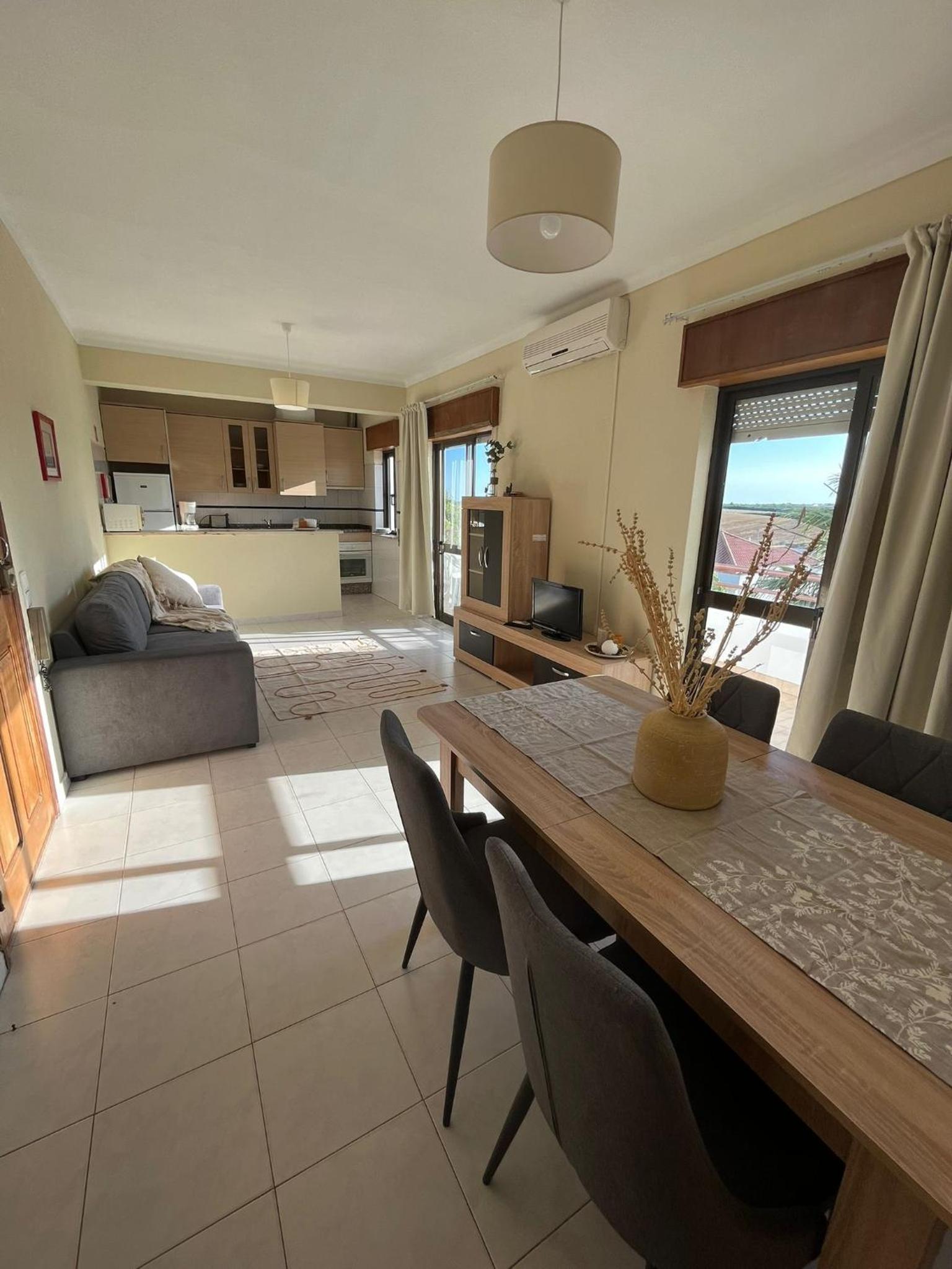 One-Bedroom Apartment - Photo 7