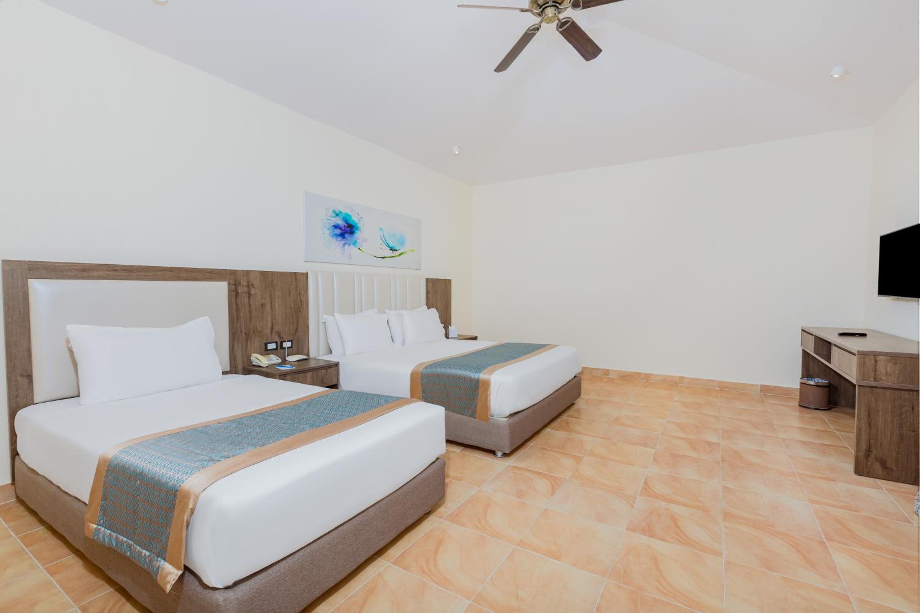 Deluxe Room with Pool View- Alf Leila Wa Leila Area thumbnail 5