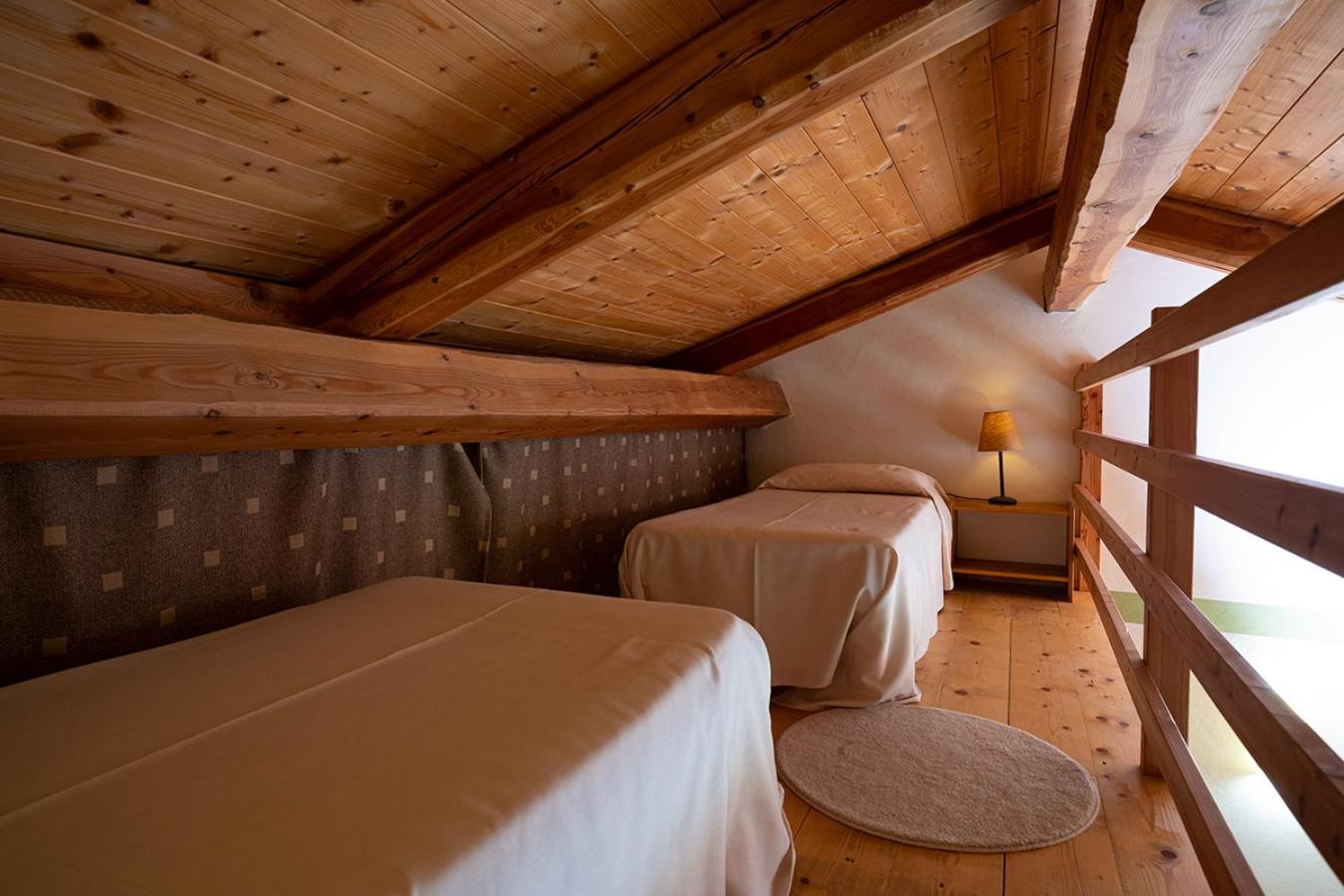 Apartment - Split Level - Photo 3