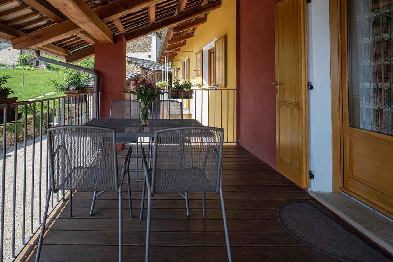 Apartment - Split Level - Photo 7