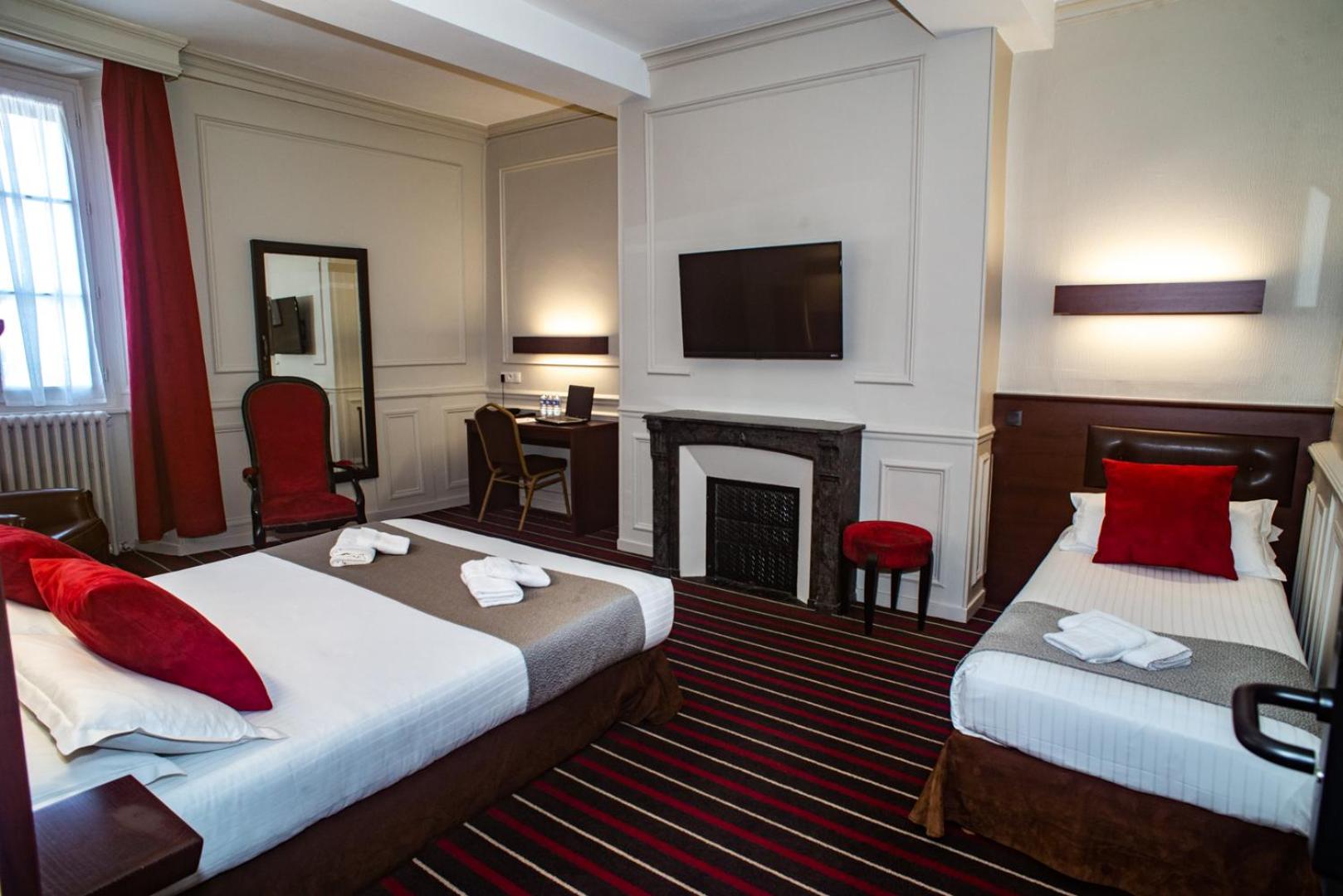 Superior Triple Room with Castle View