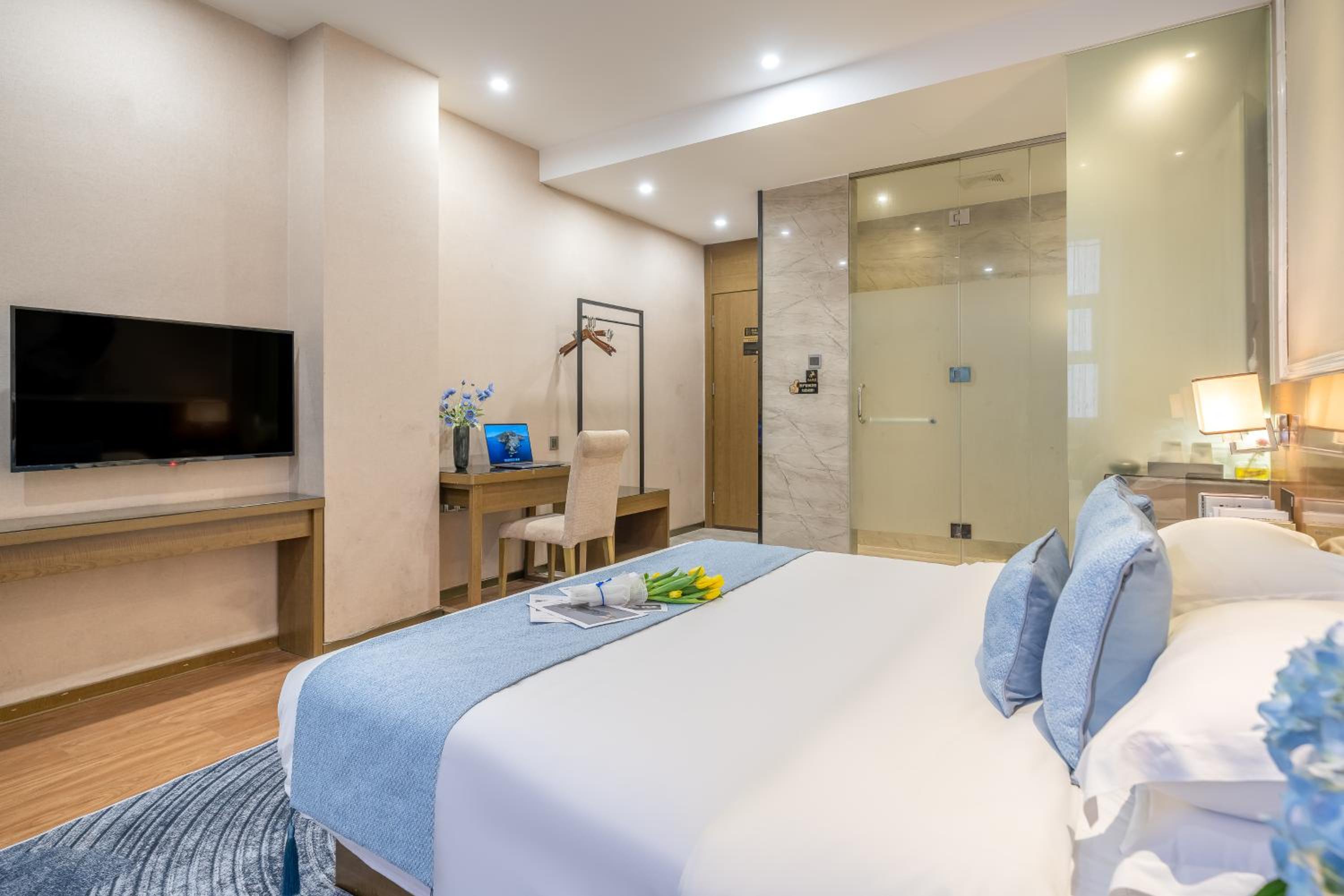 Superior Queen Room