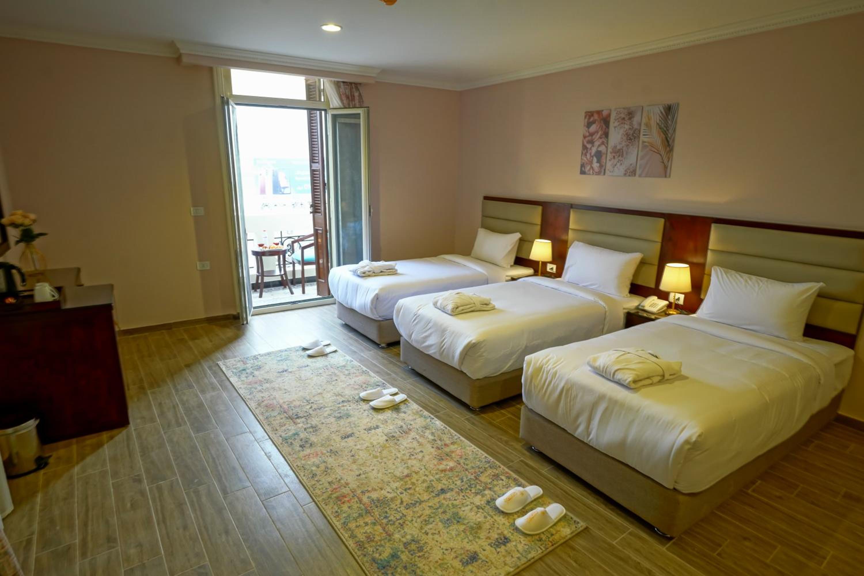 Deluxe Triple Room photo 1
