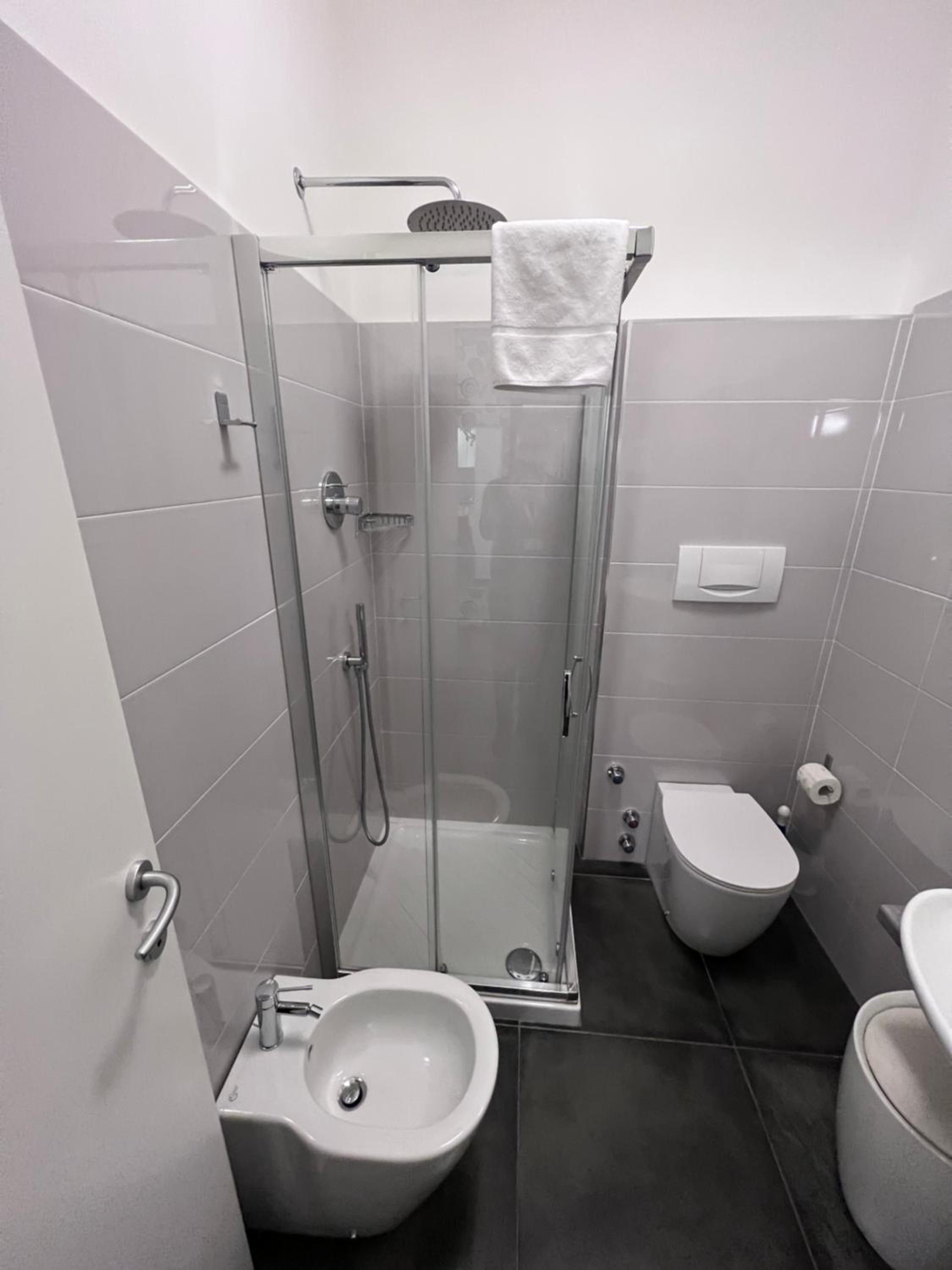 Deluxe Studio (4 Adults) - Photo 9
