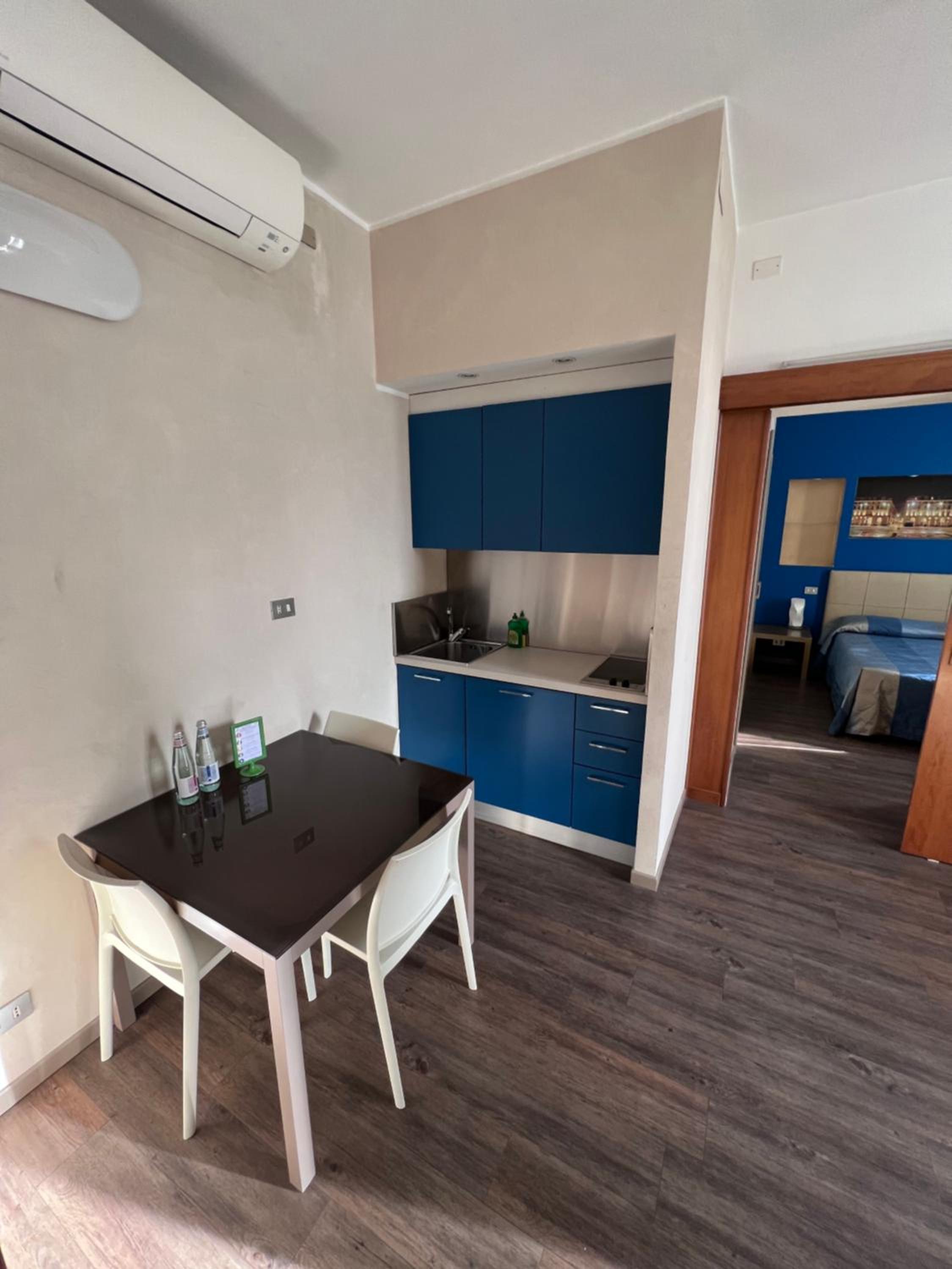 Deluxe Studio (4 Adults) - Photo 10