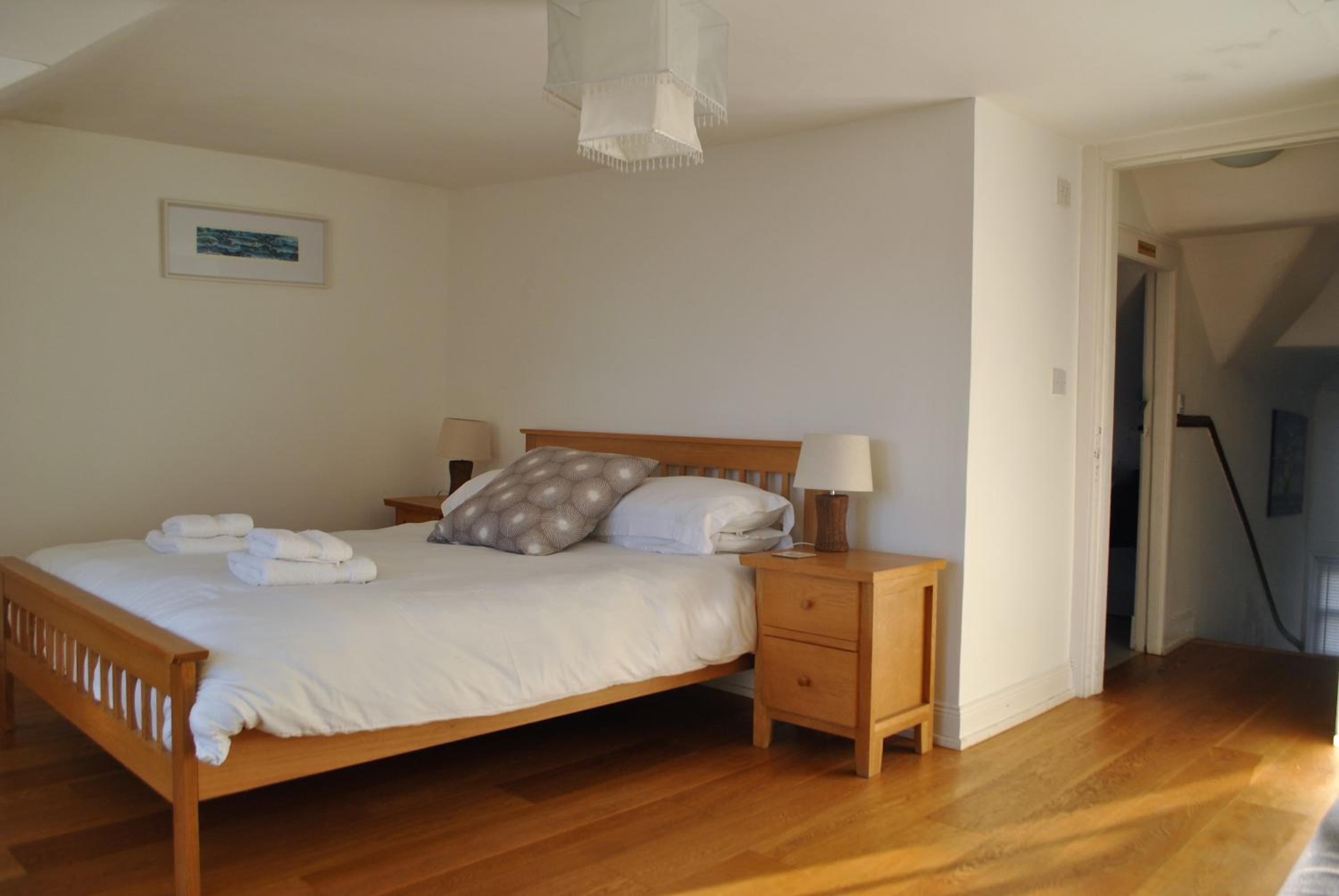 Three-Bedroom House photo 2