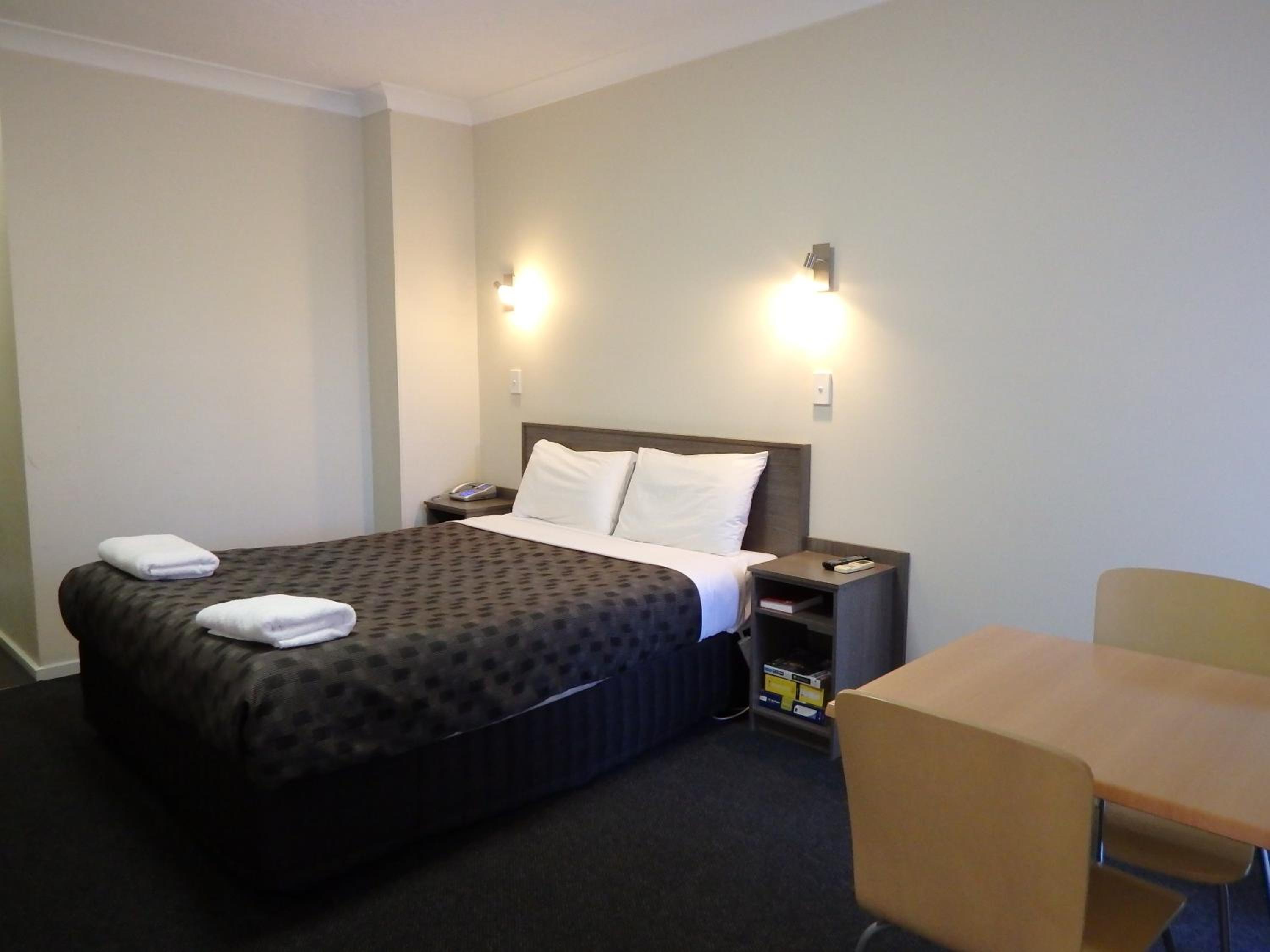 Deluxe Queen Room - Photo 2