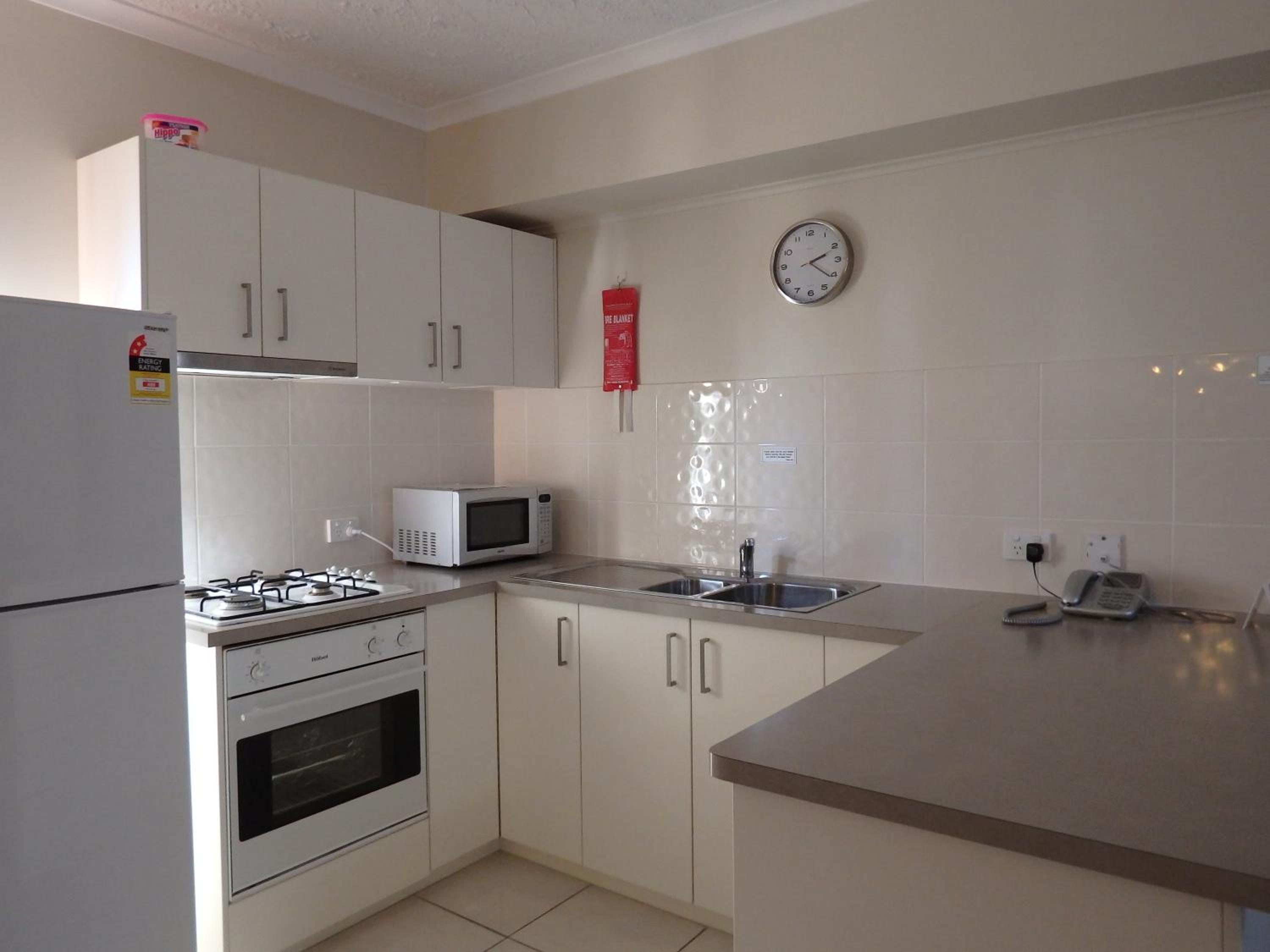 Two-Bedroom Apartment - Weekly Rate photo 3
