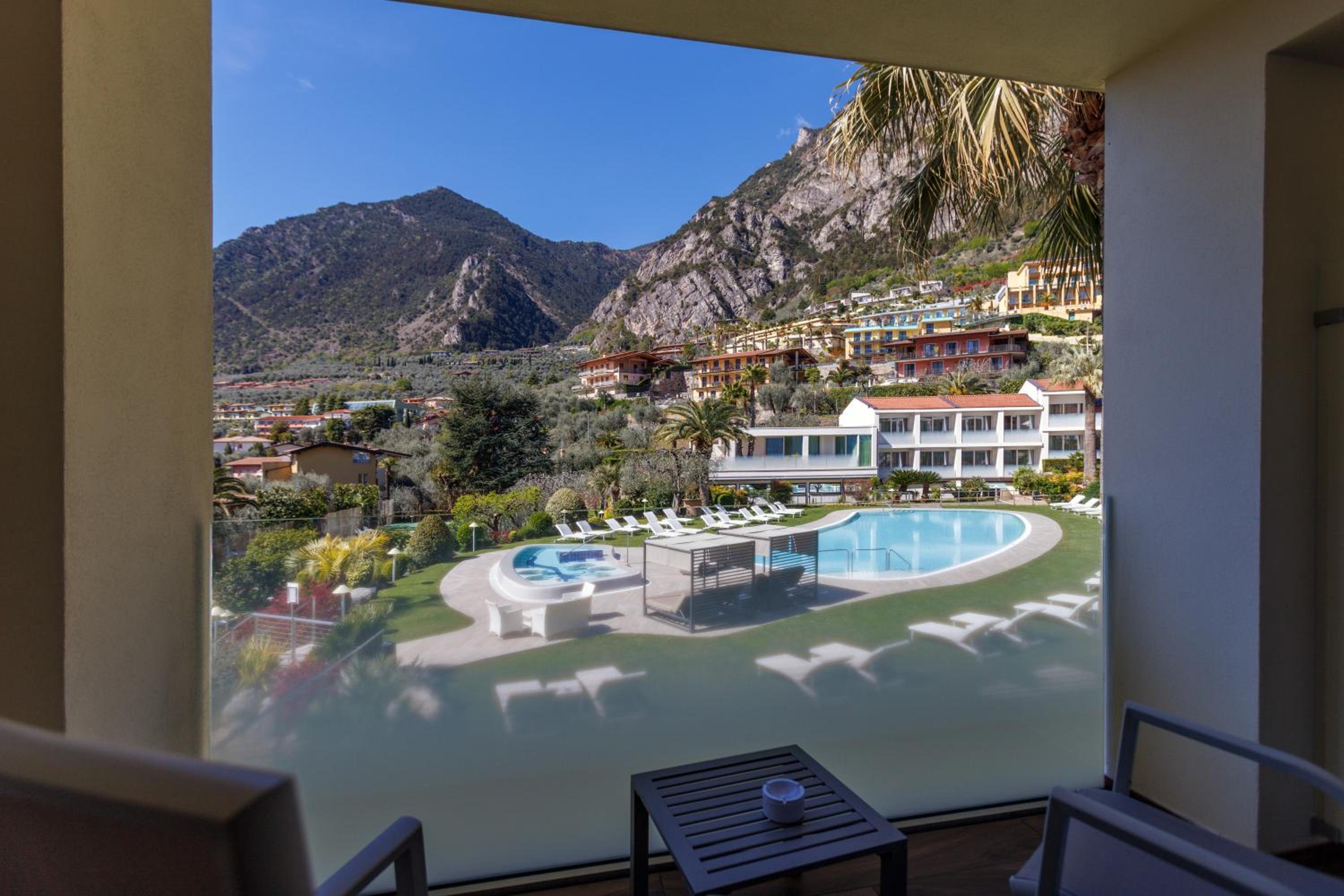Prestige Double Room with Partial Lake View  - Photo 9