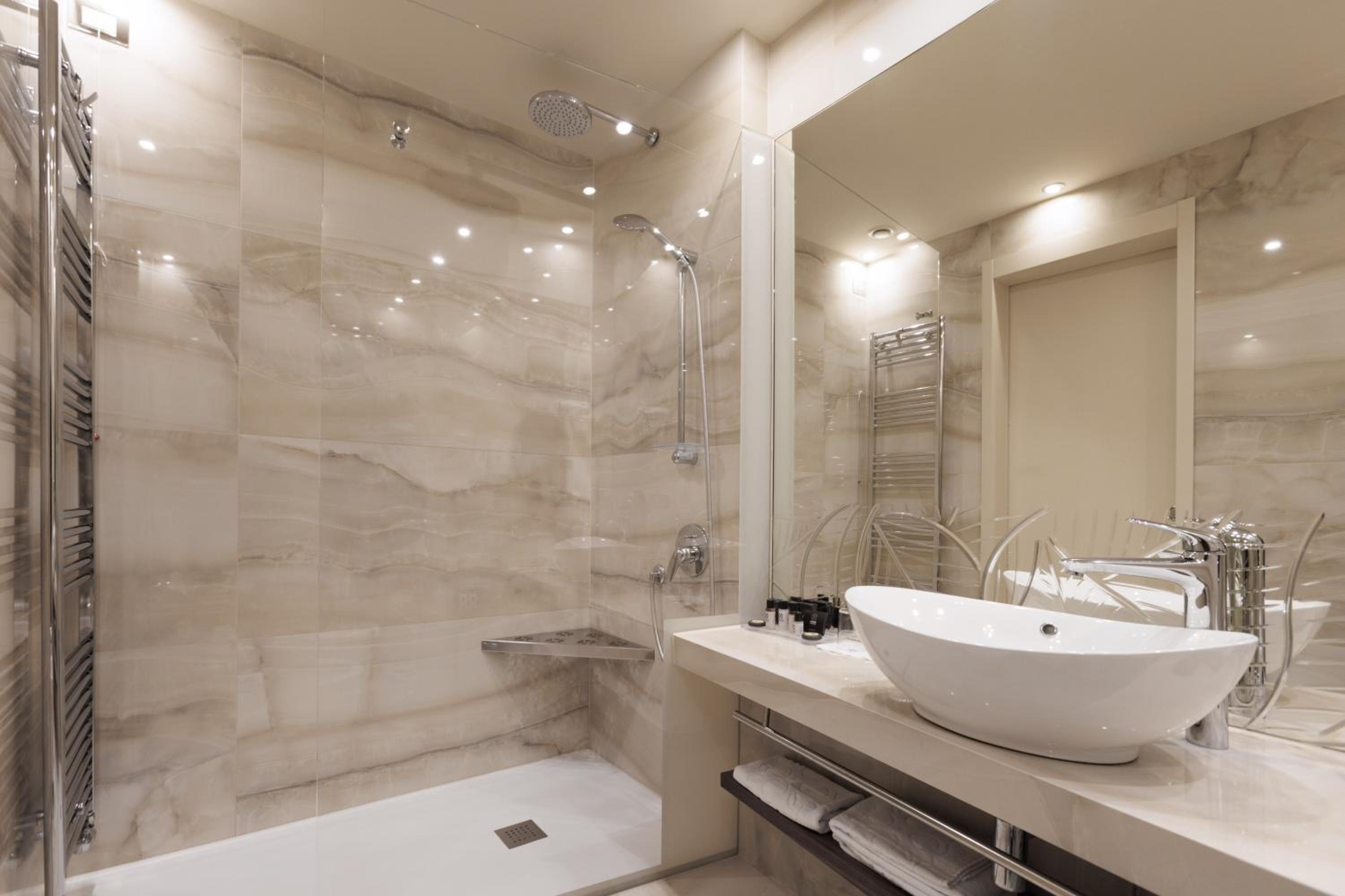 Prestige Double Room with Partial Lake View  - Photo 12