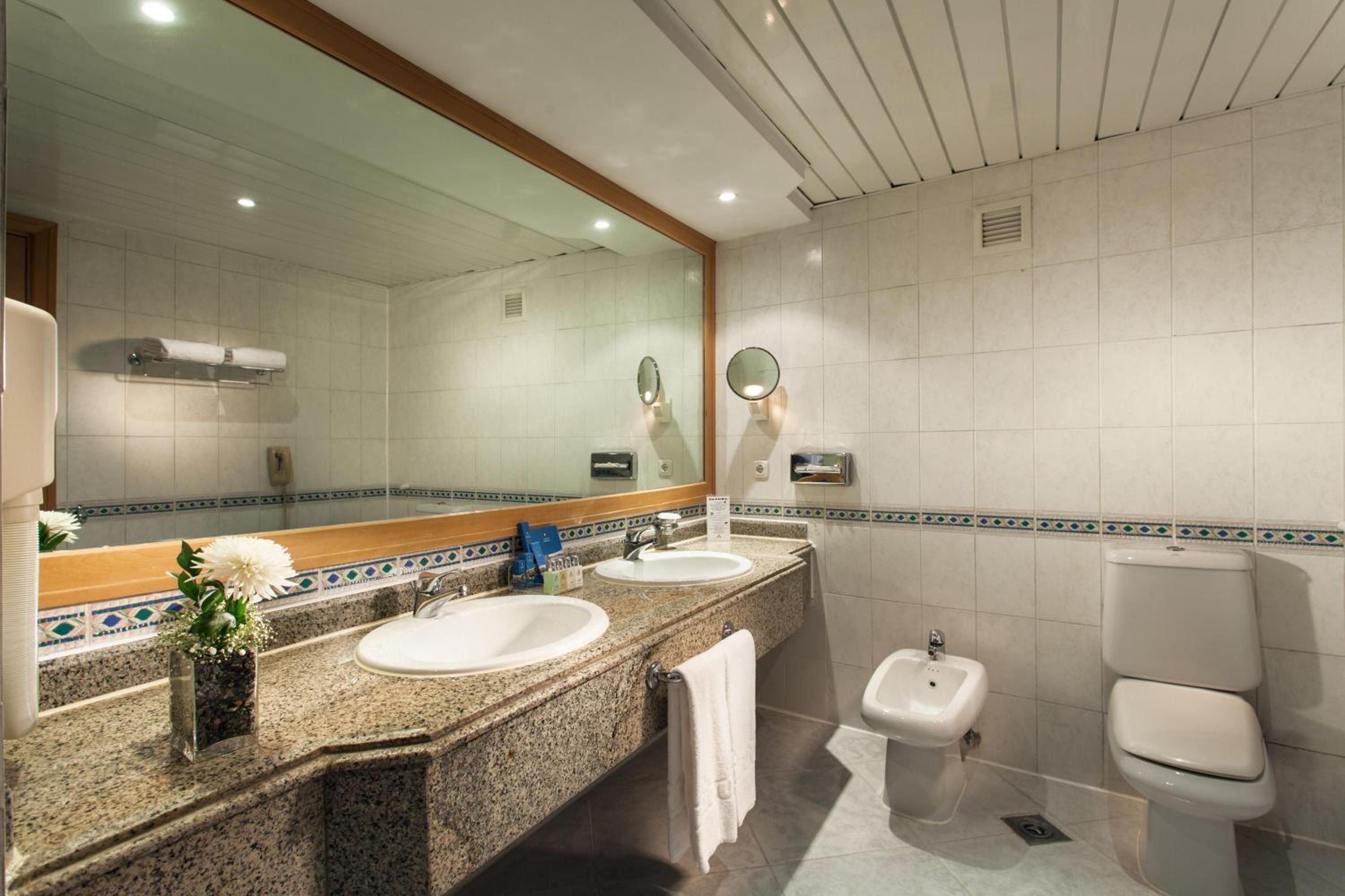 Deluxe Sea View Room - Photo 5
