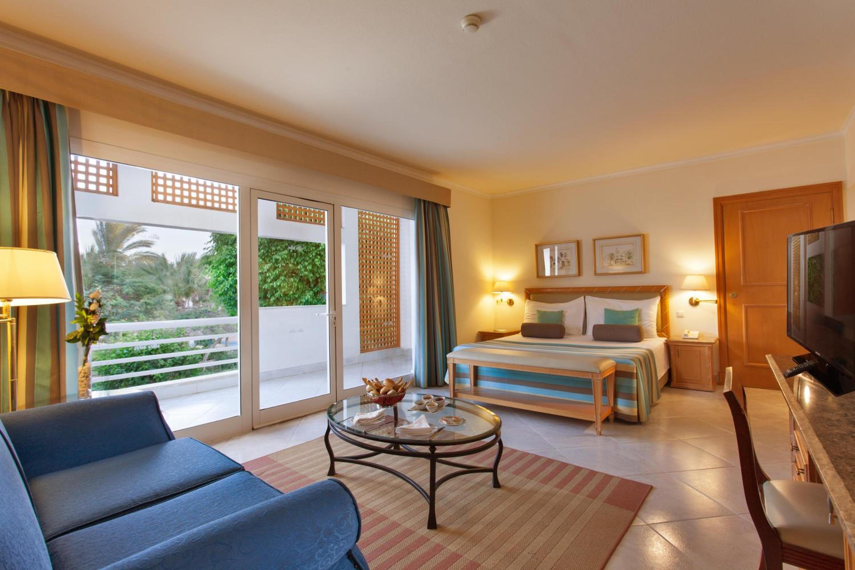 Deluxe Sea View Room - Photo 3