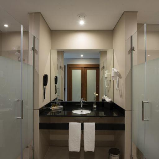 Available room thumbnail 5