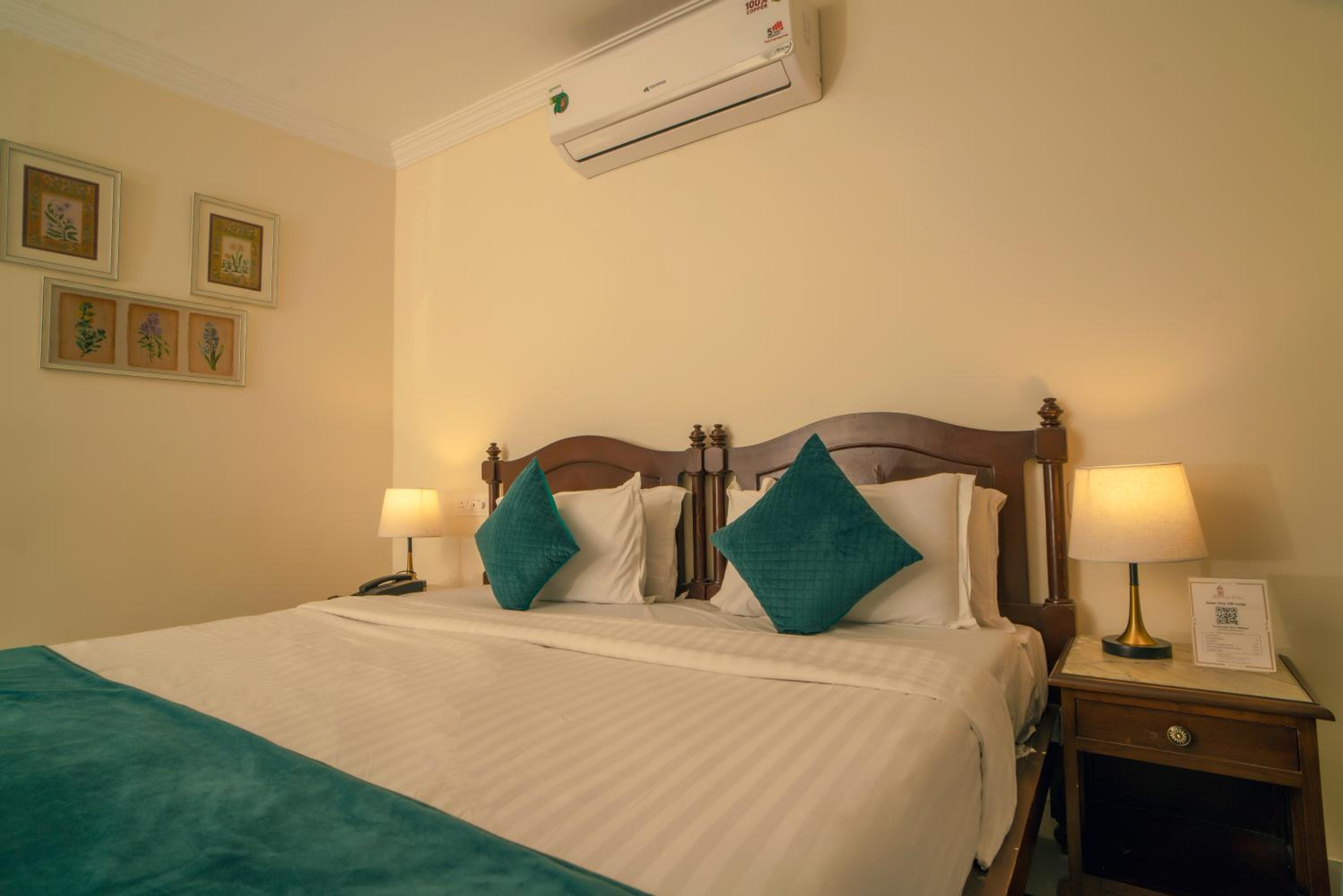 Premier Rooms - Photo 15