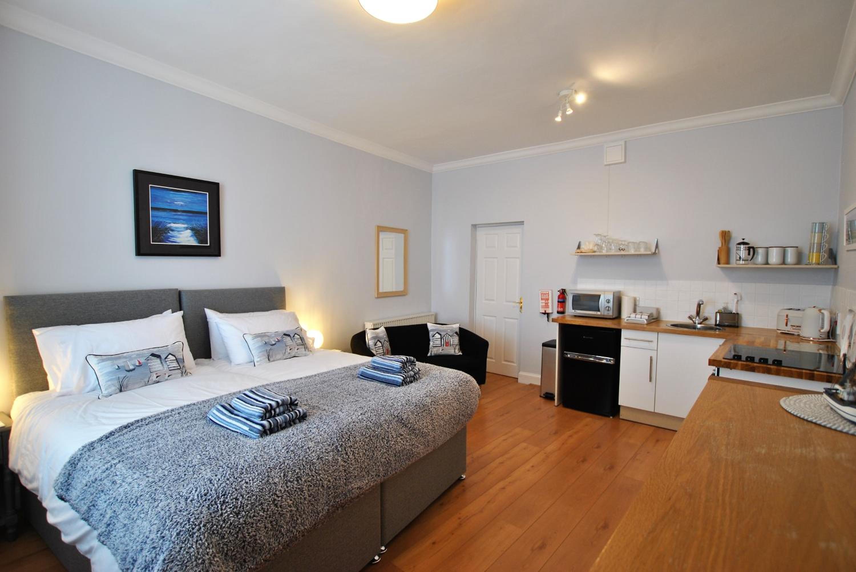 Apartment photo 1