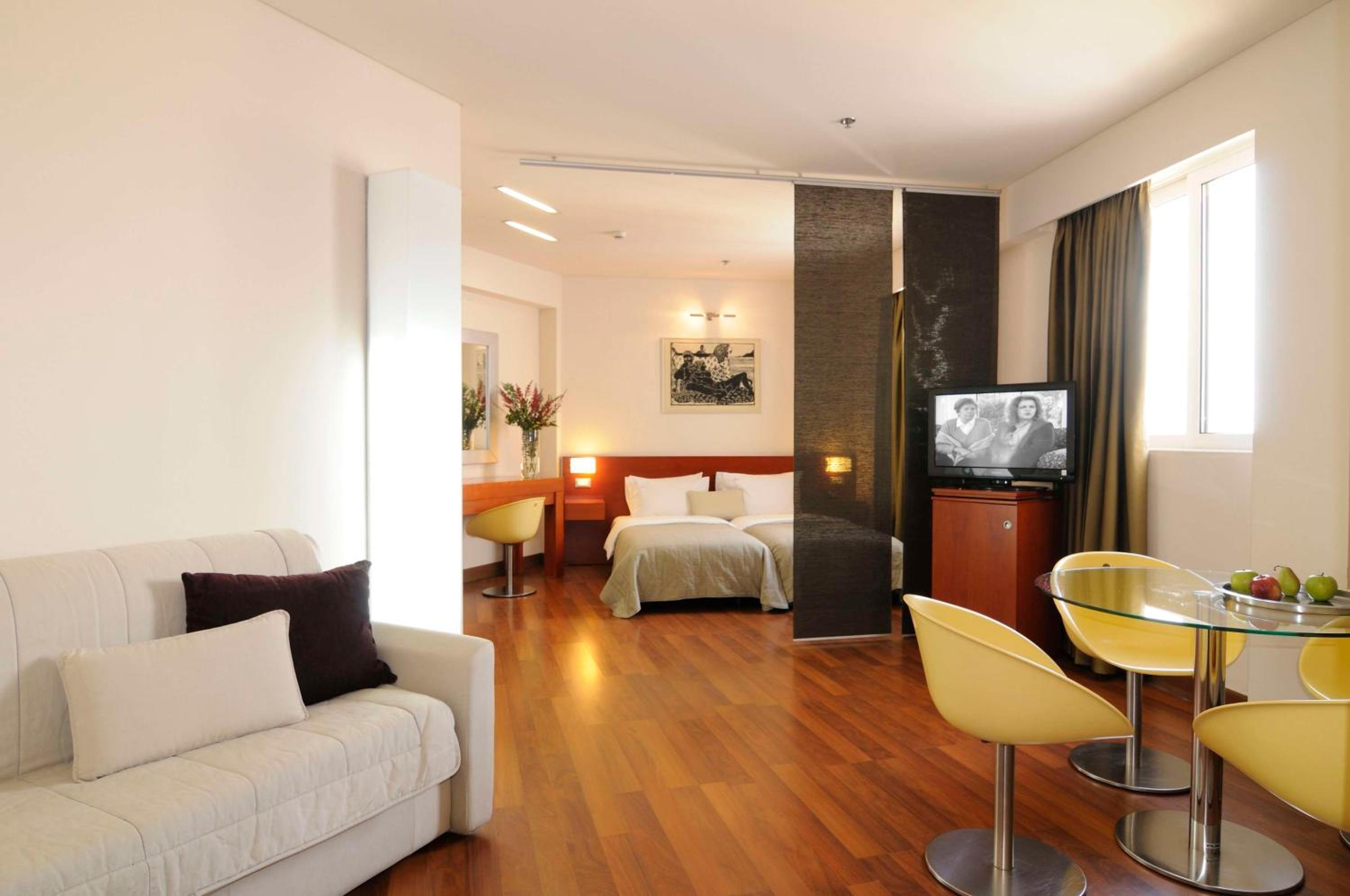King Suite with Sofa Bed - Non-Smoking