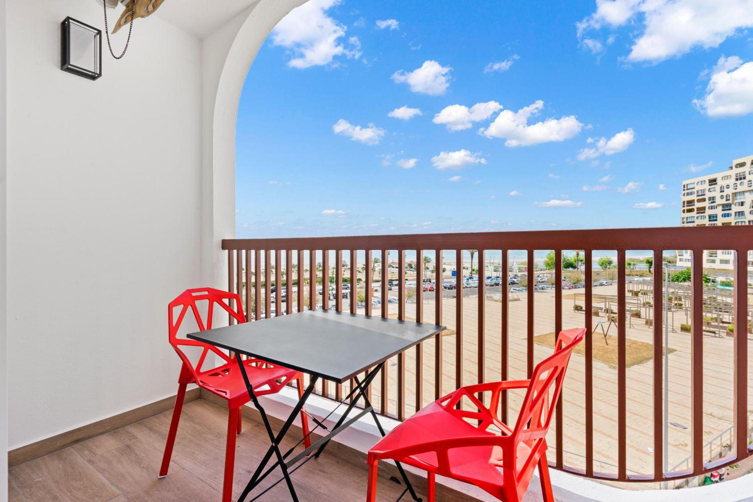 Studio with Balcony photo 3
