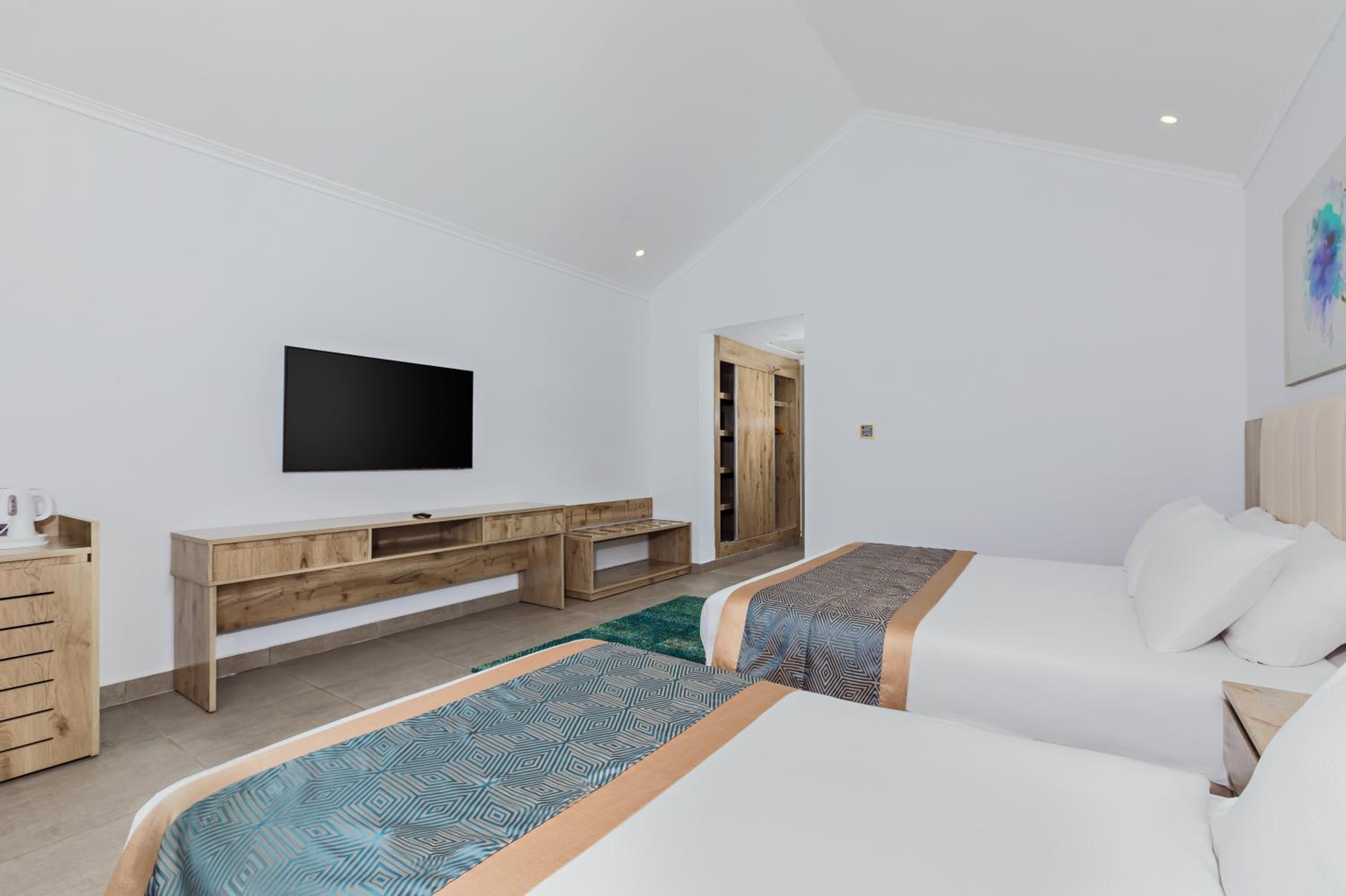 Deluxe Double or Twin Room with Pool View