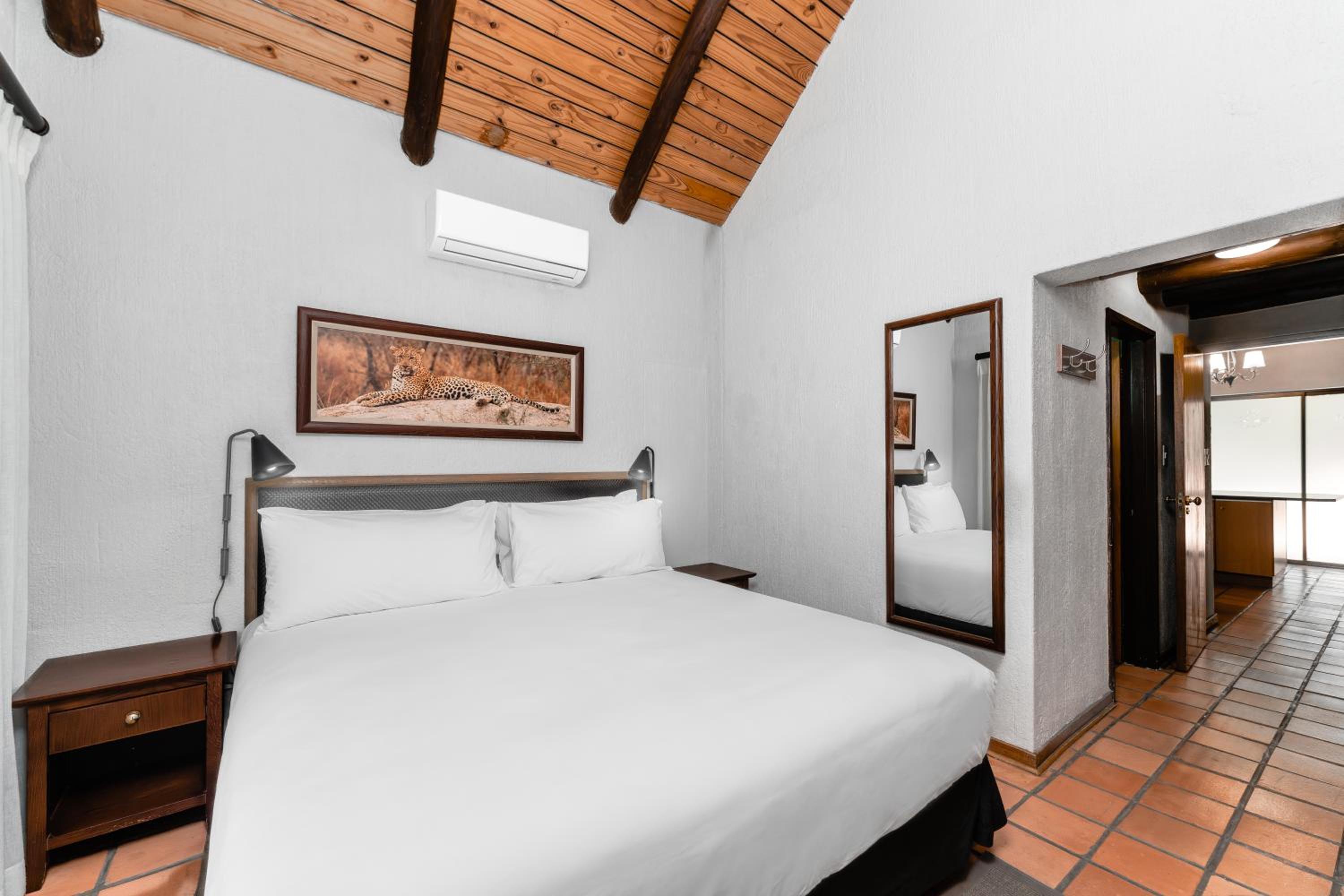 Kruger Self-Catering Chalet - Photo 1