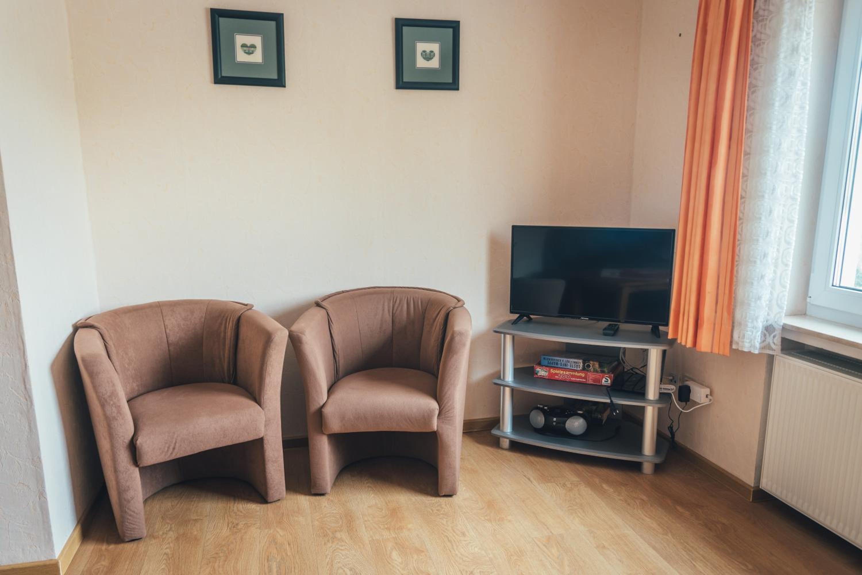 Apartment D photo 2