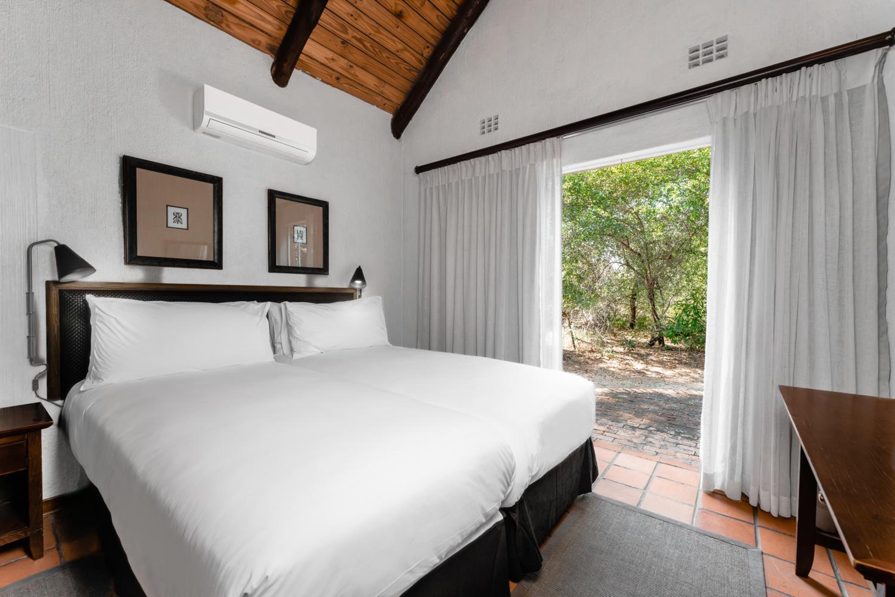 Kruger Self-Catering Chalet - Photo 3