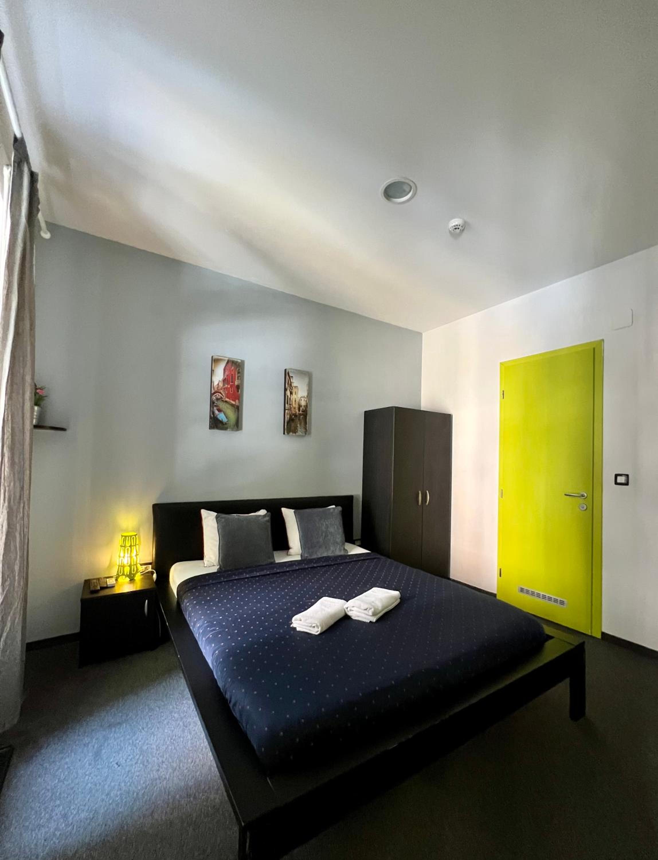 Deluxe King Room - Photo 1