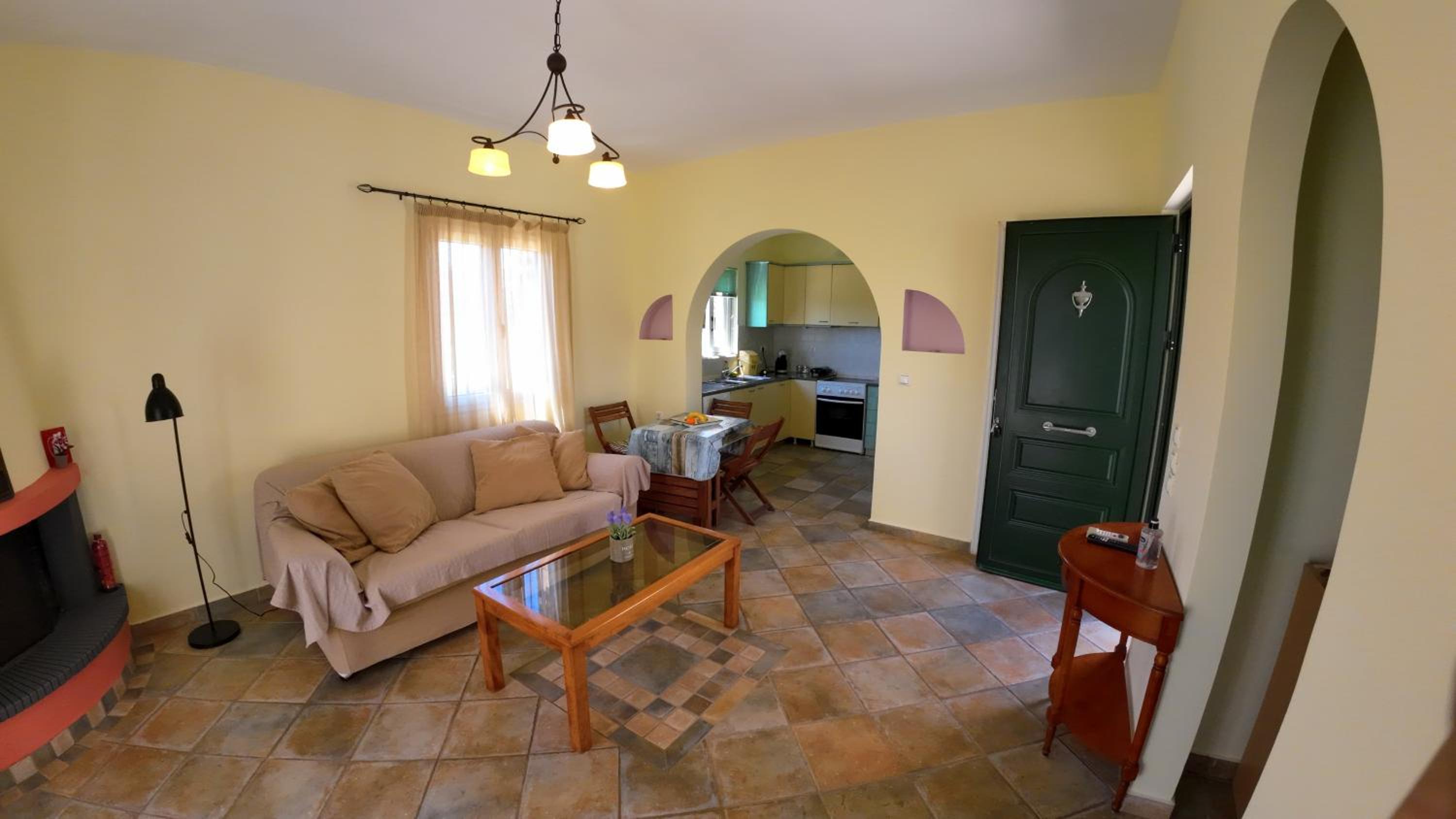 One-Bedroom House photo 1