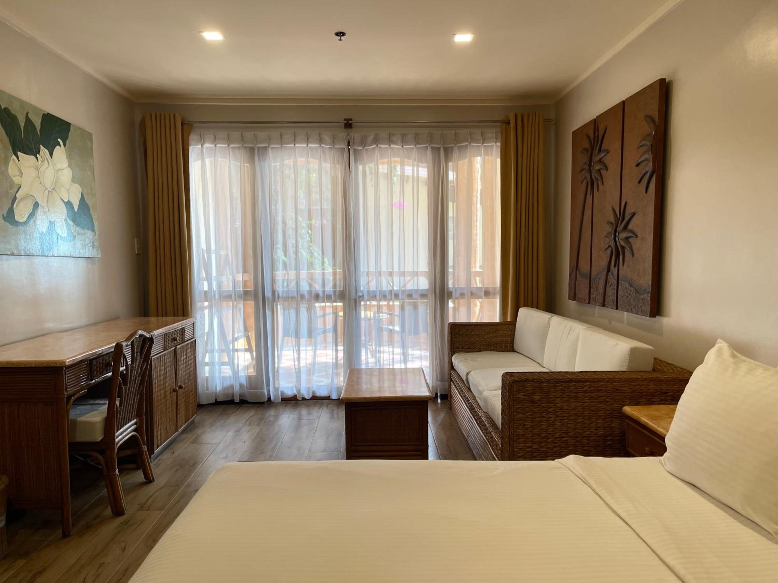 Suite Pool View photo 2