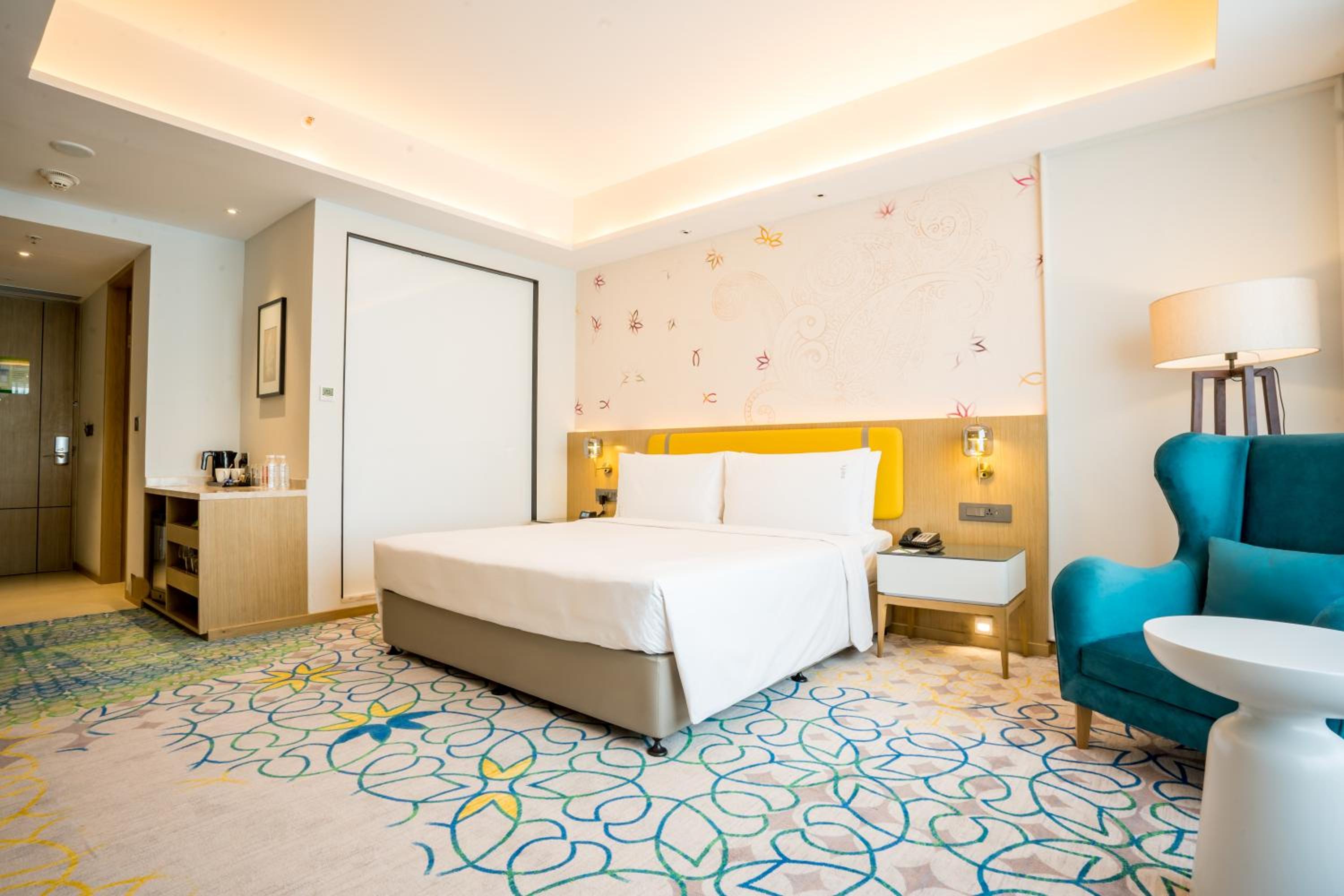 King Suite - Photo 11