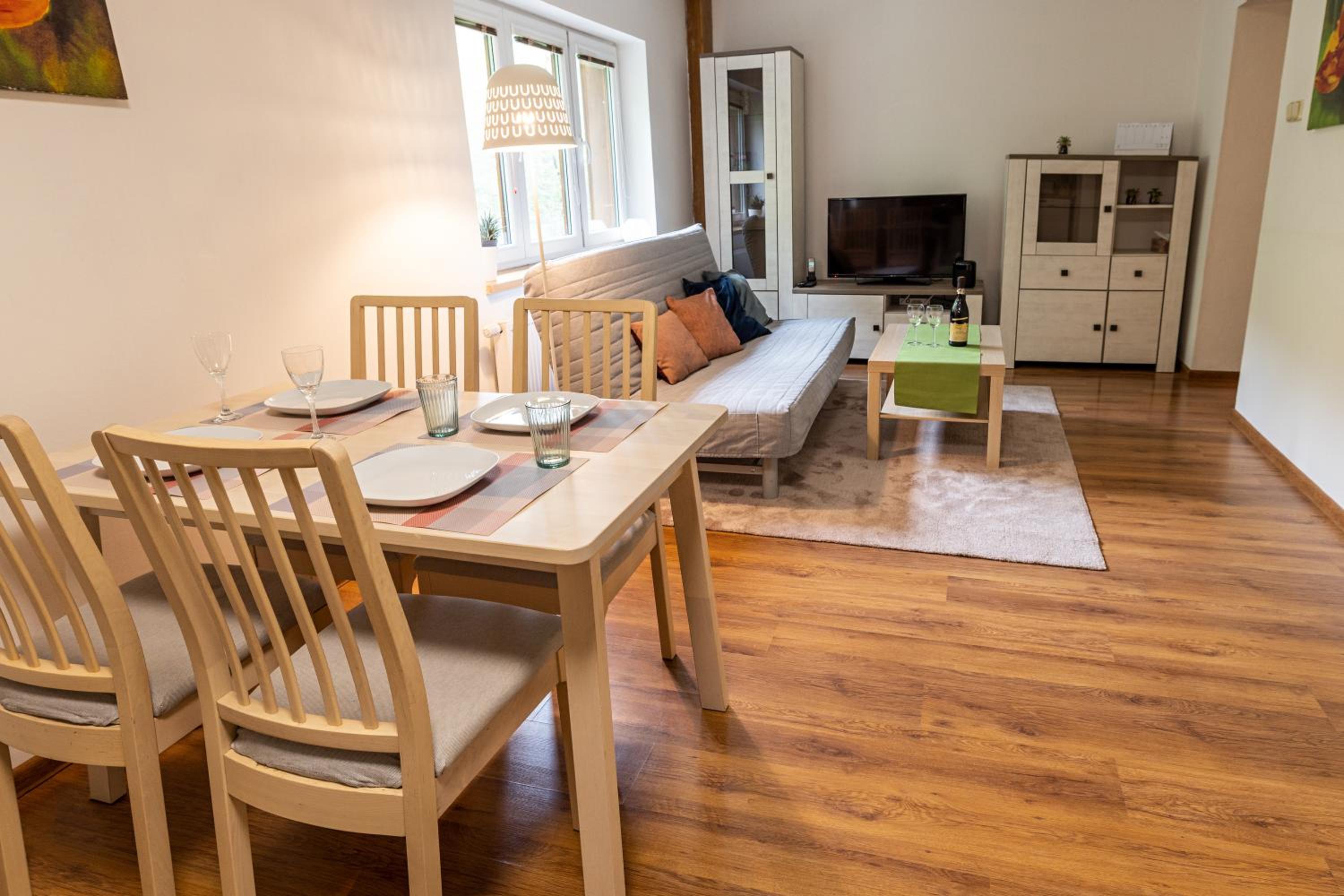 Apartment photo 2