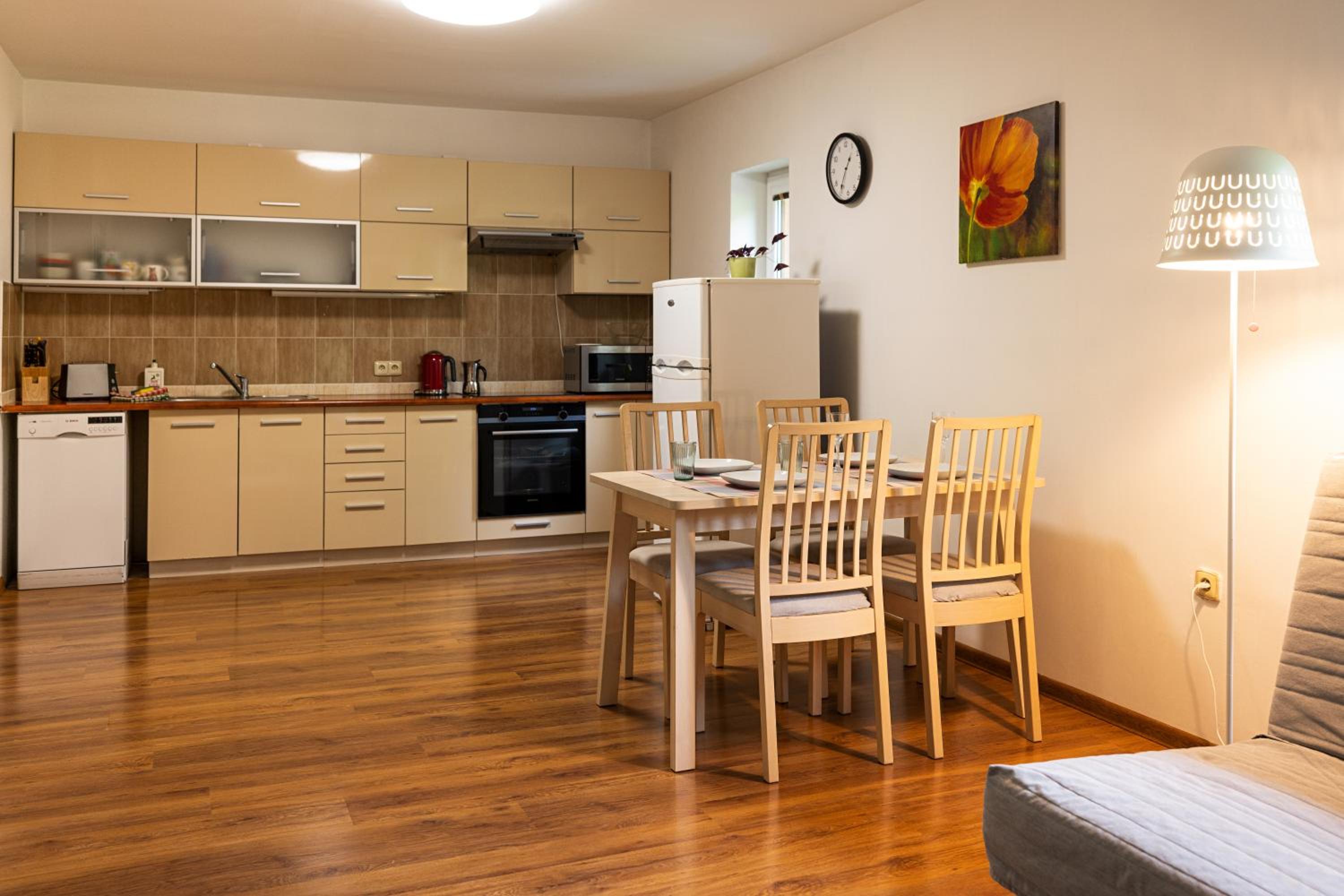 Apartment photo 1