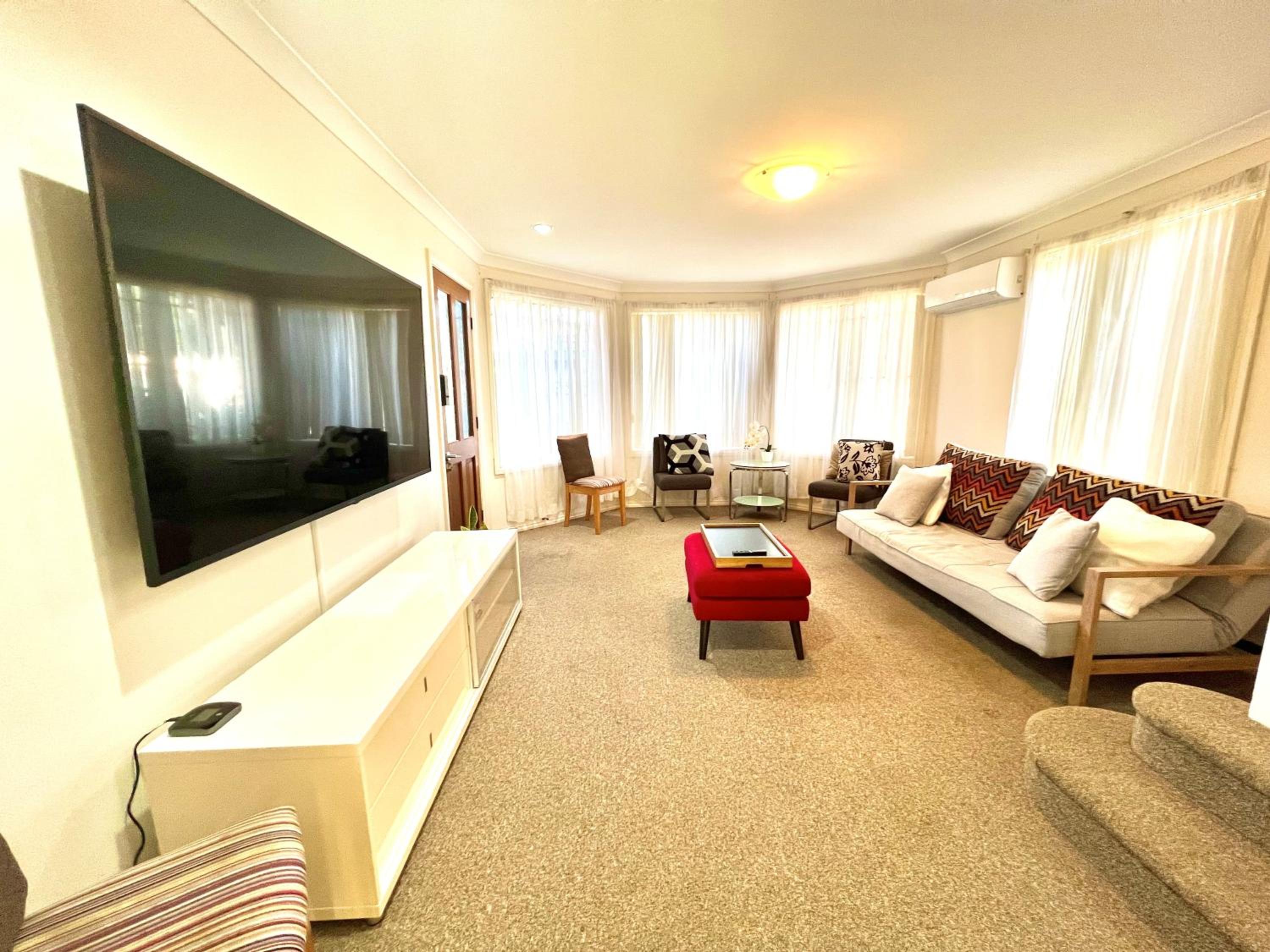 Three-Bedroom Apartment photo 1