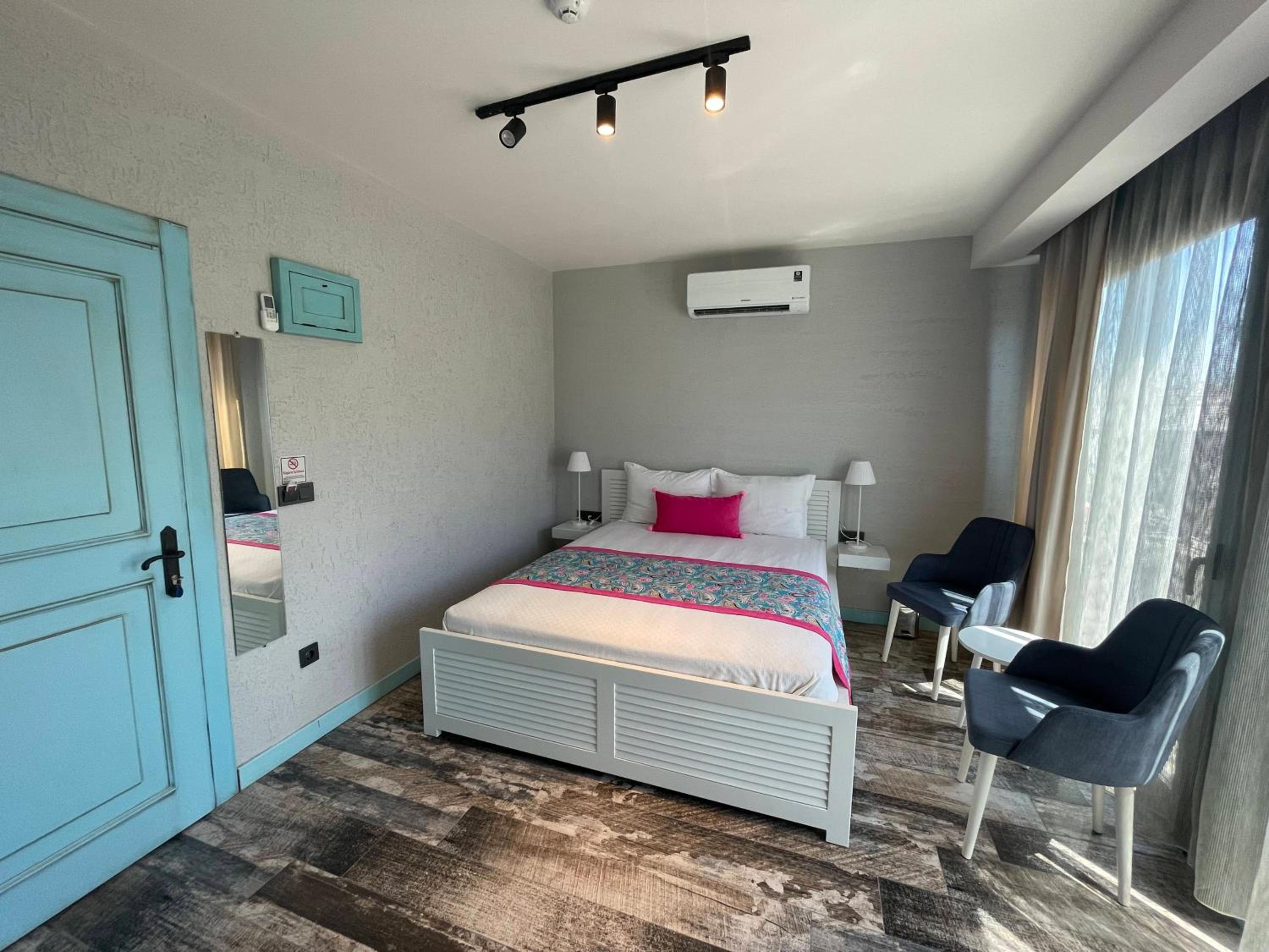 Double Room with Mountain View