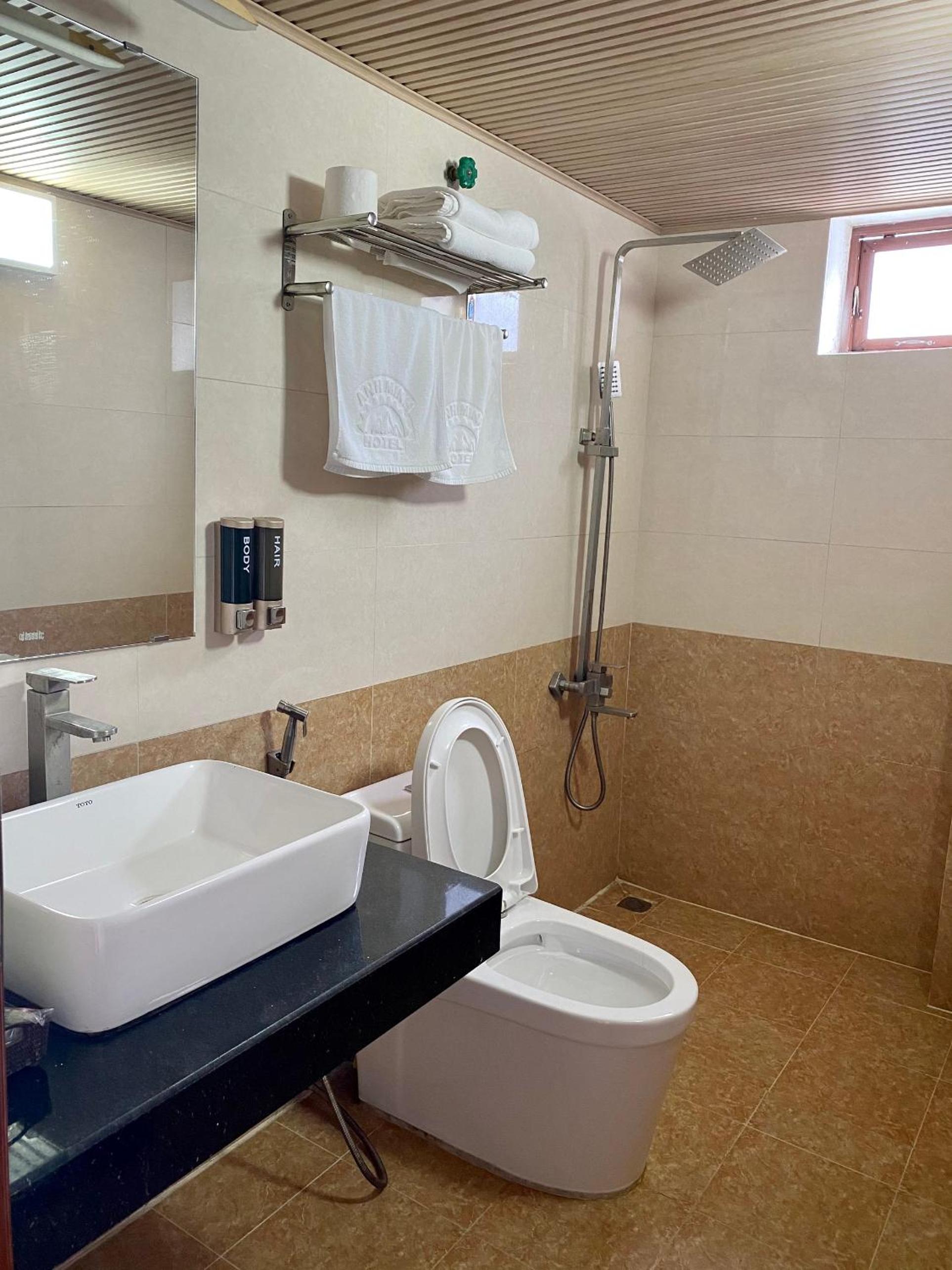 Double Room - Photo 8