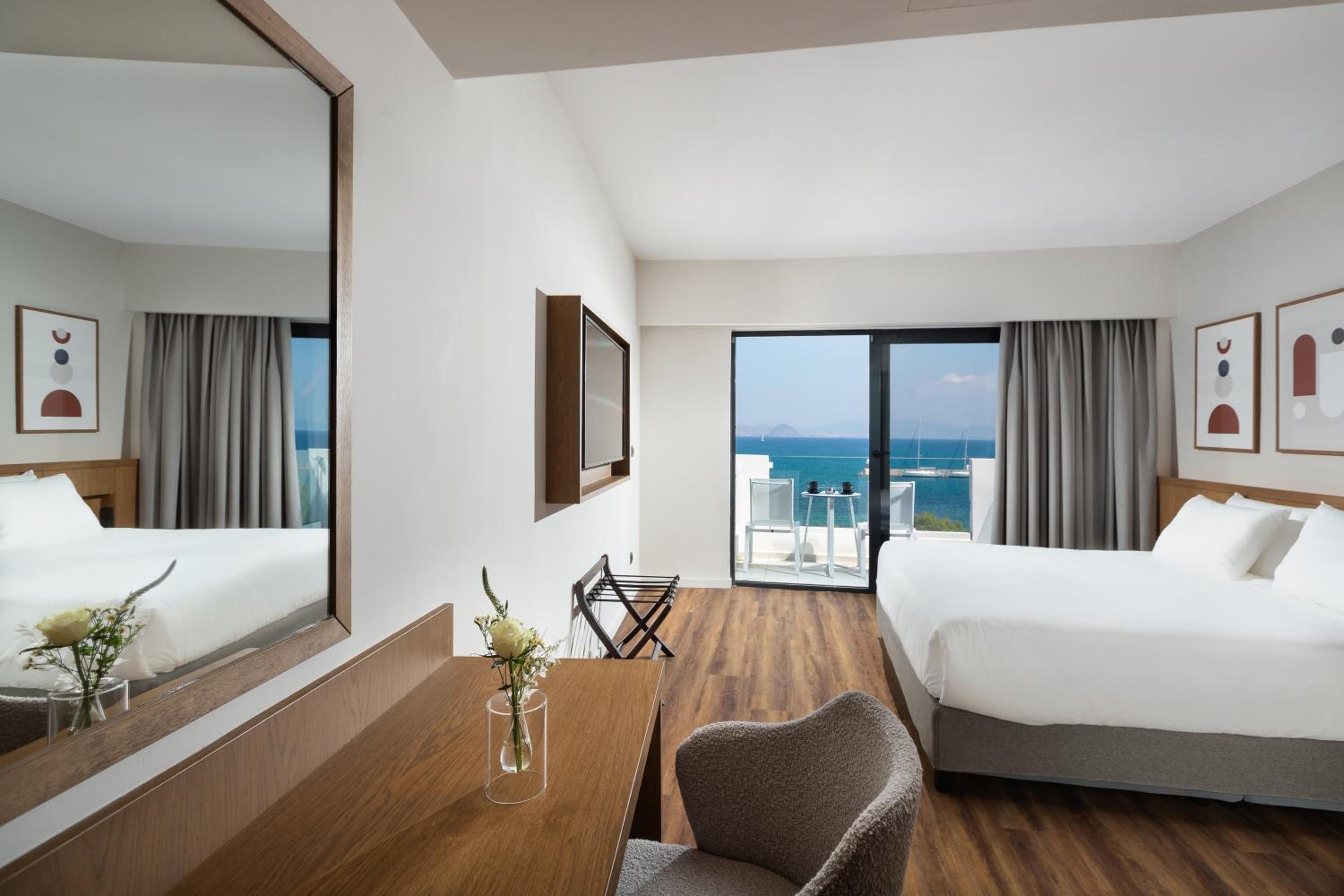 Double Room with Balcony and Sea View