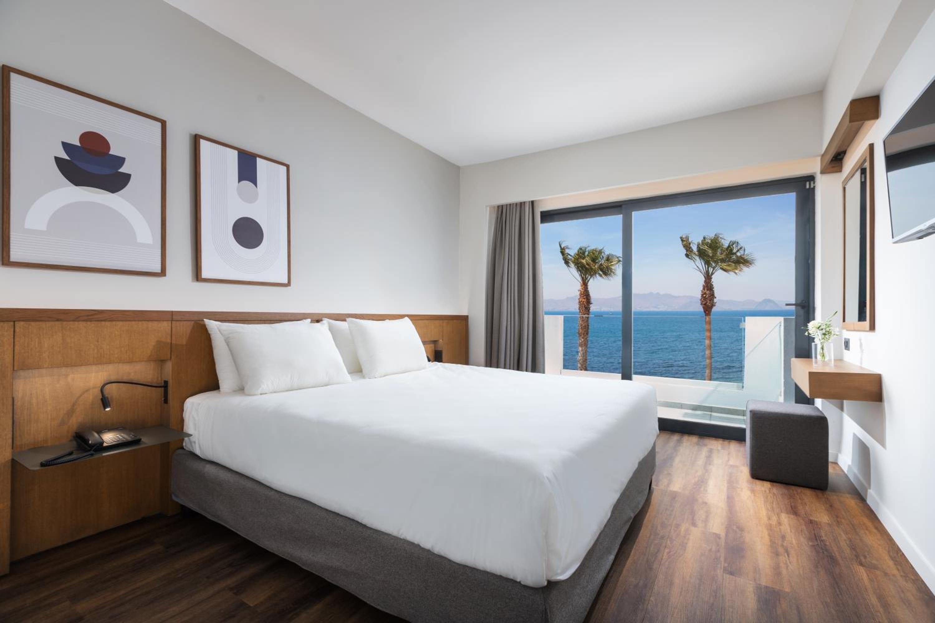 Suite with Sea View