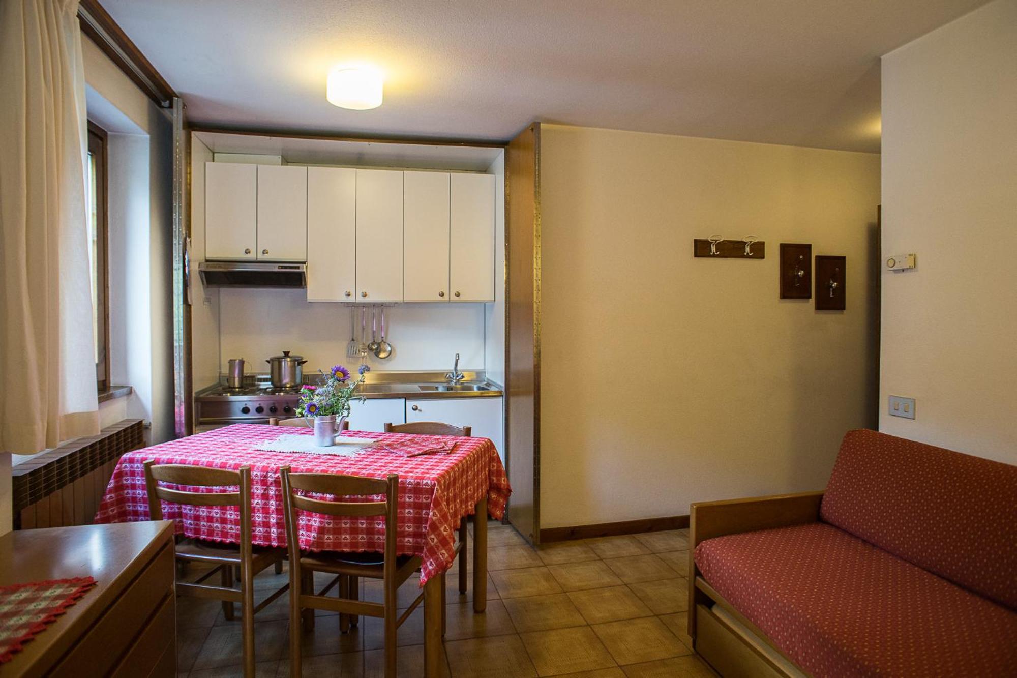 Apartment with Balcony photo 2