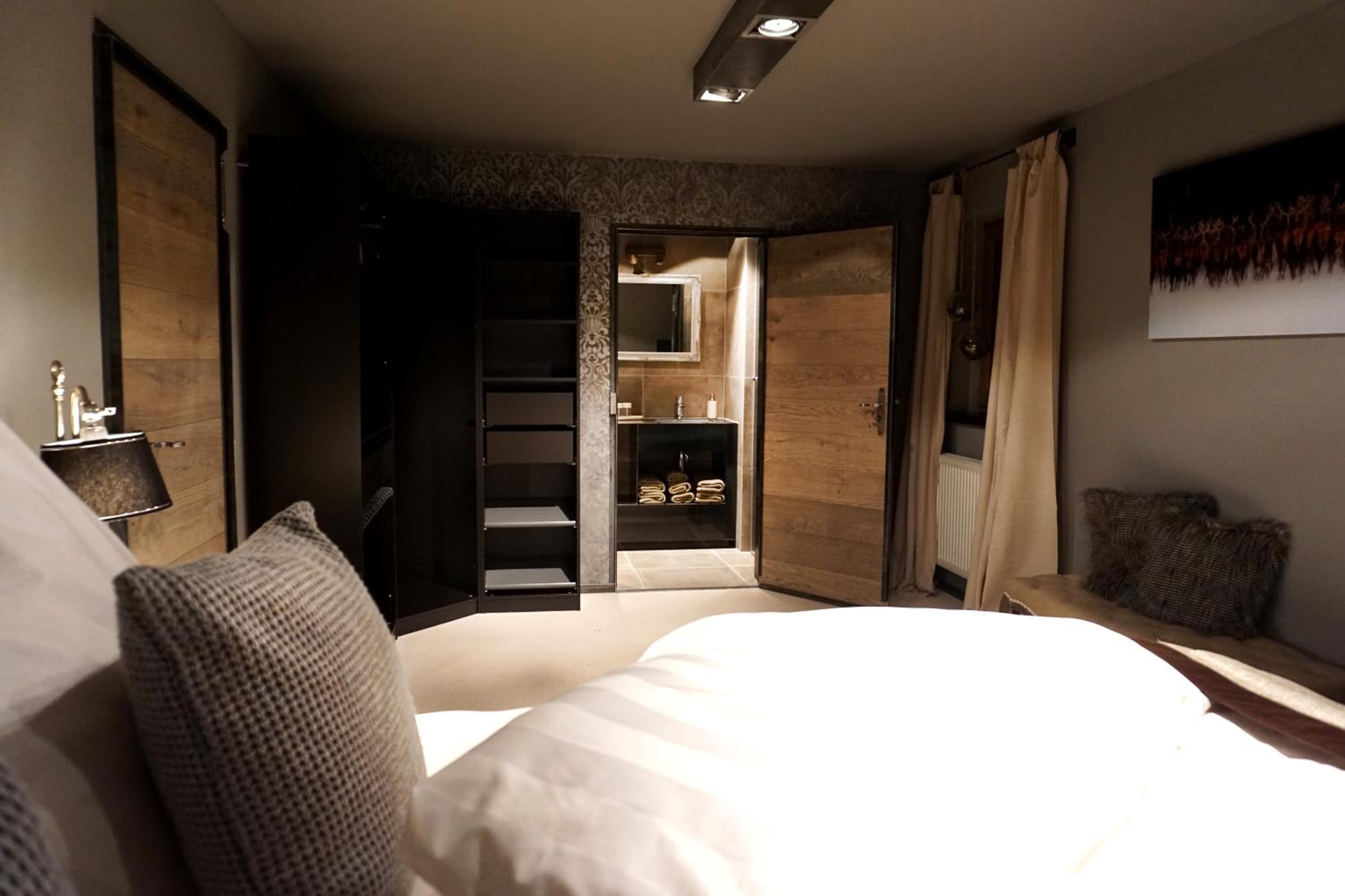 Three-Bedroom Chalet photo 1