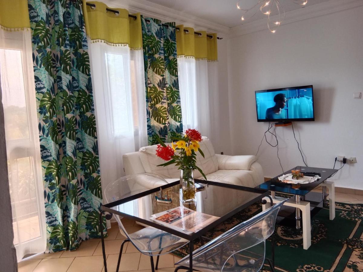 Apartment with Shower photo 1