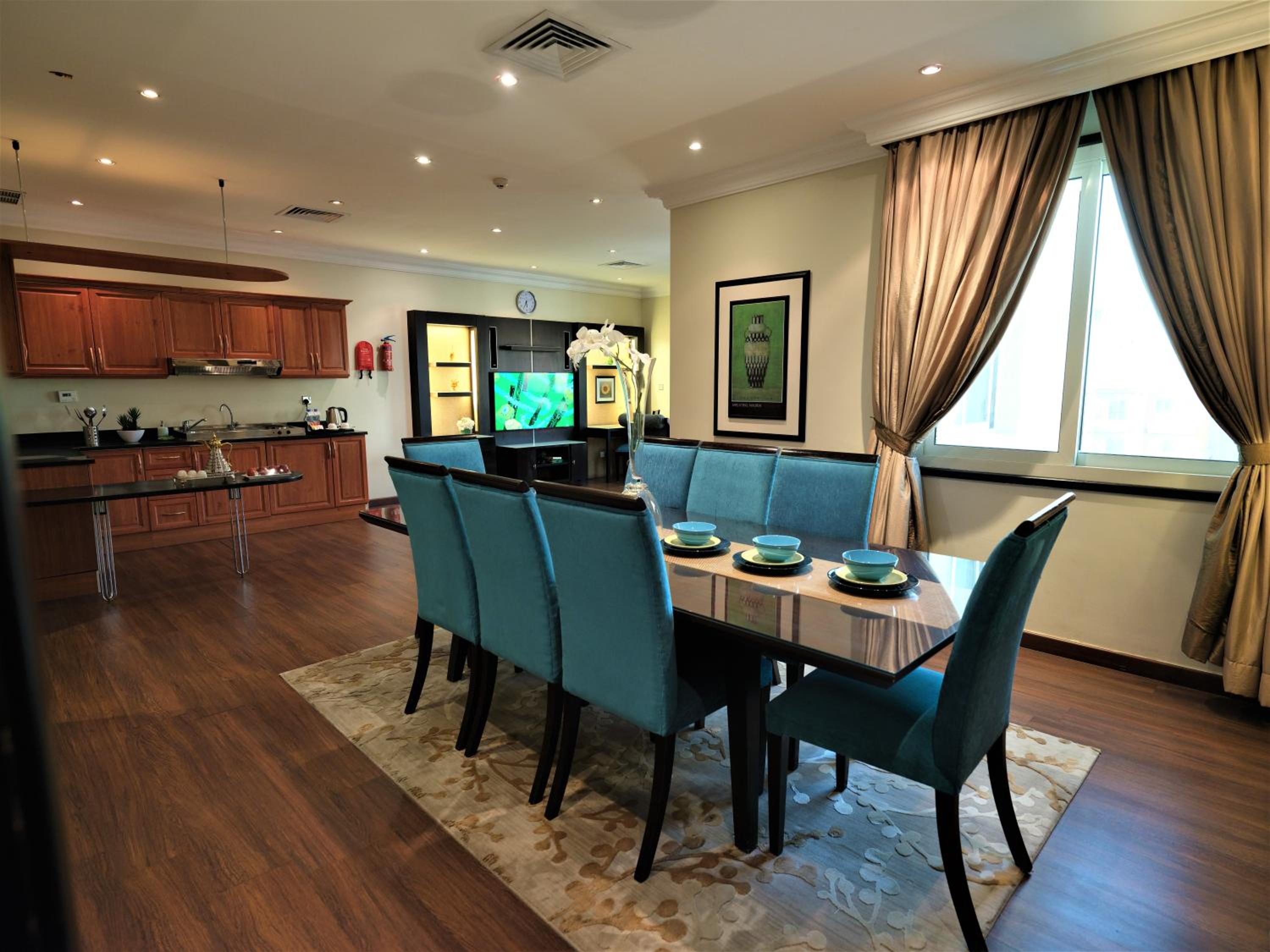Deluxe Two-Bedroom Apartment