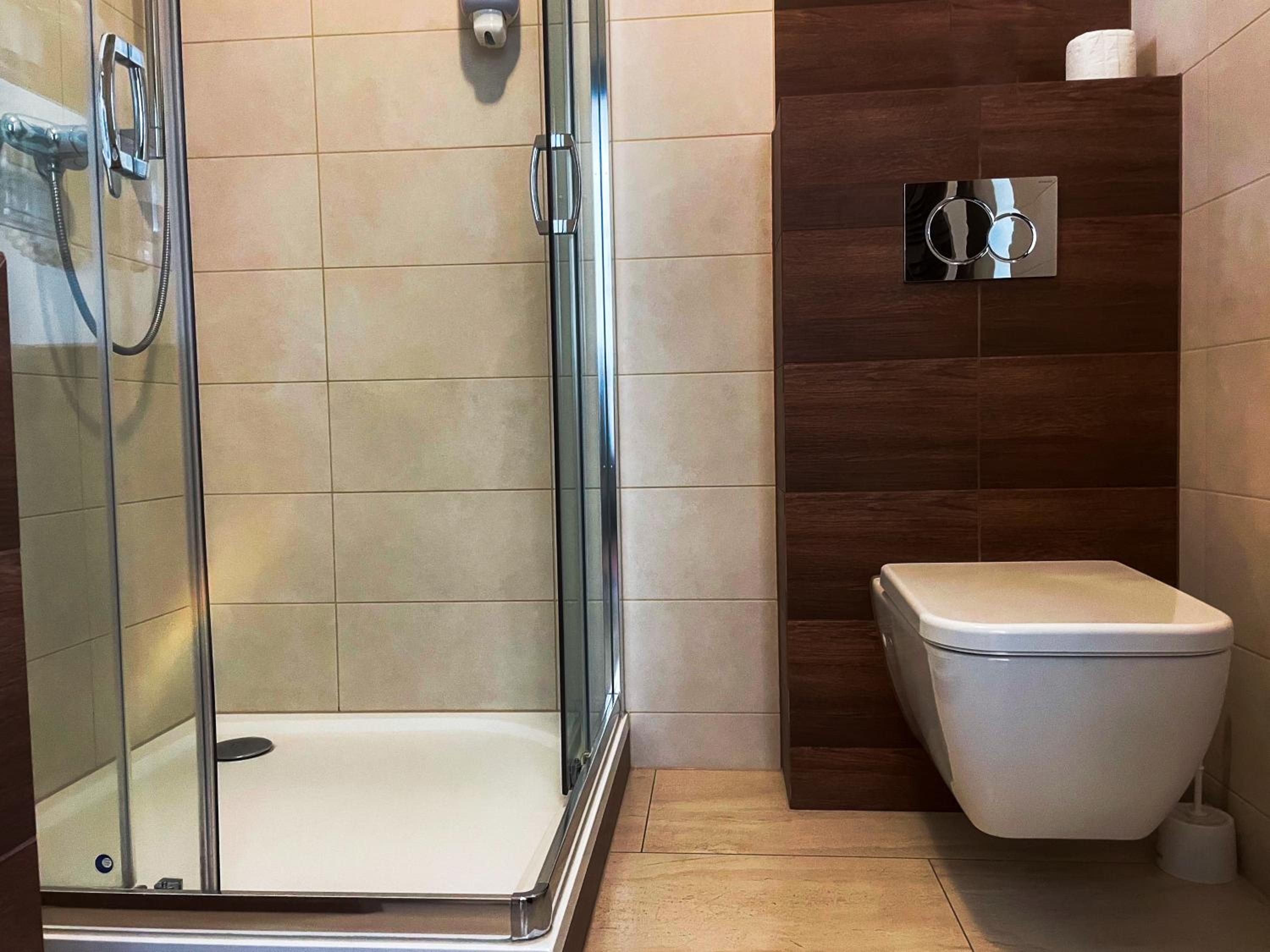 Double or Twin Room - Photo 2