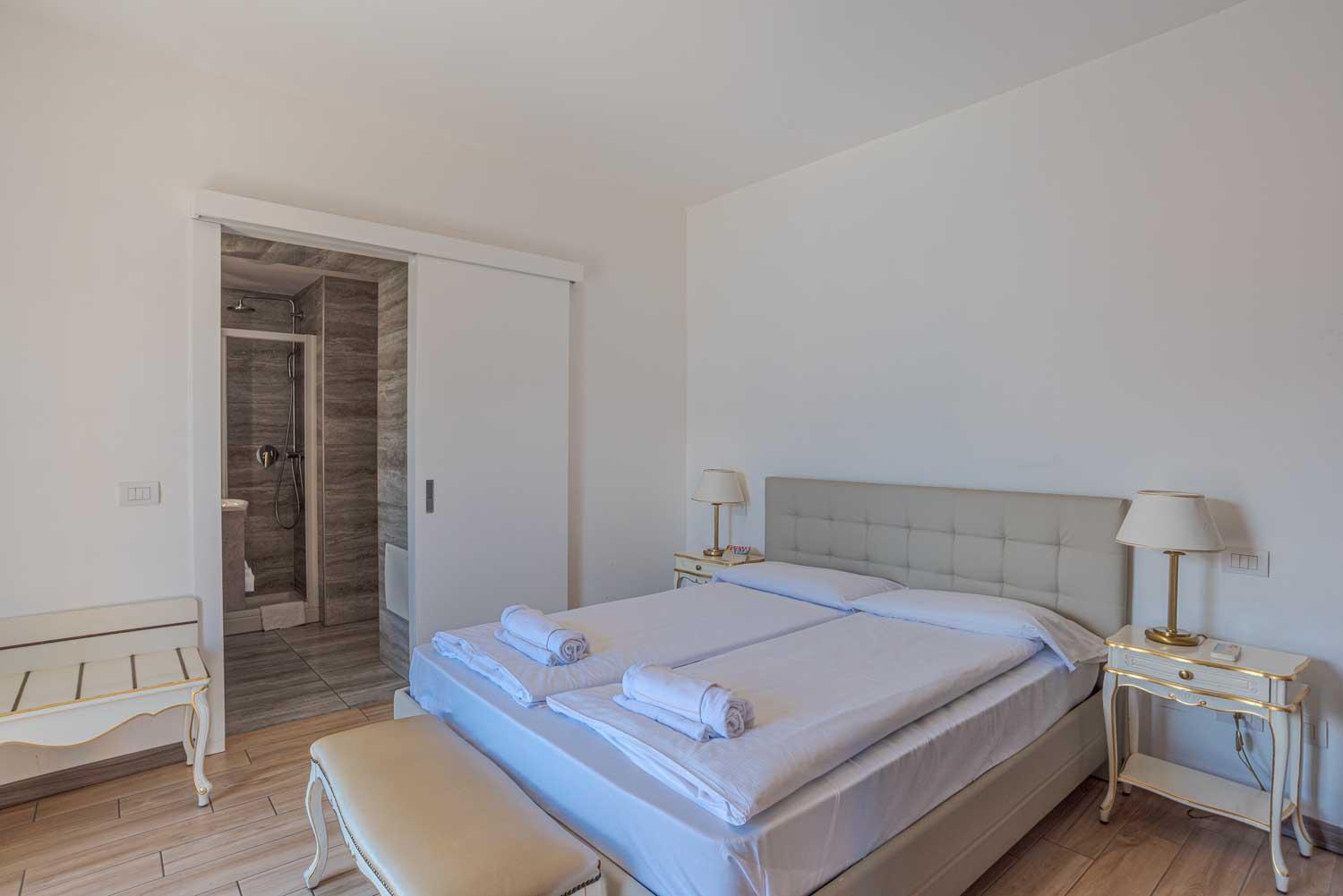 Two-Bedroom Apartment with Lake View