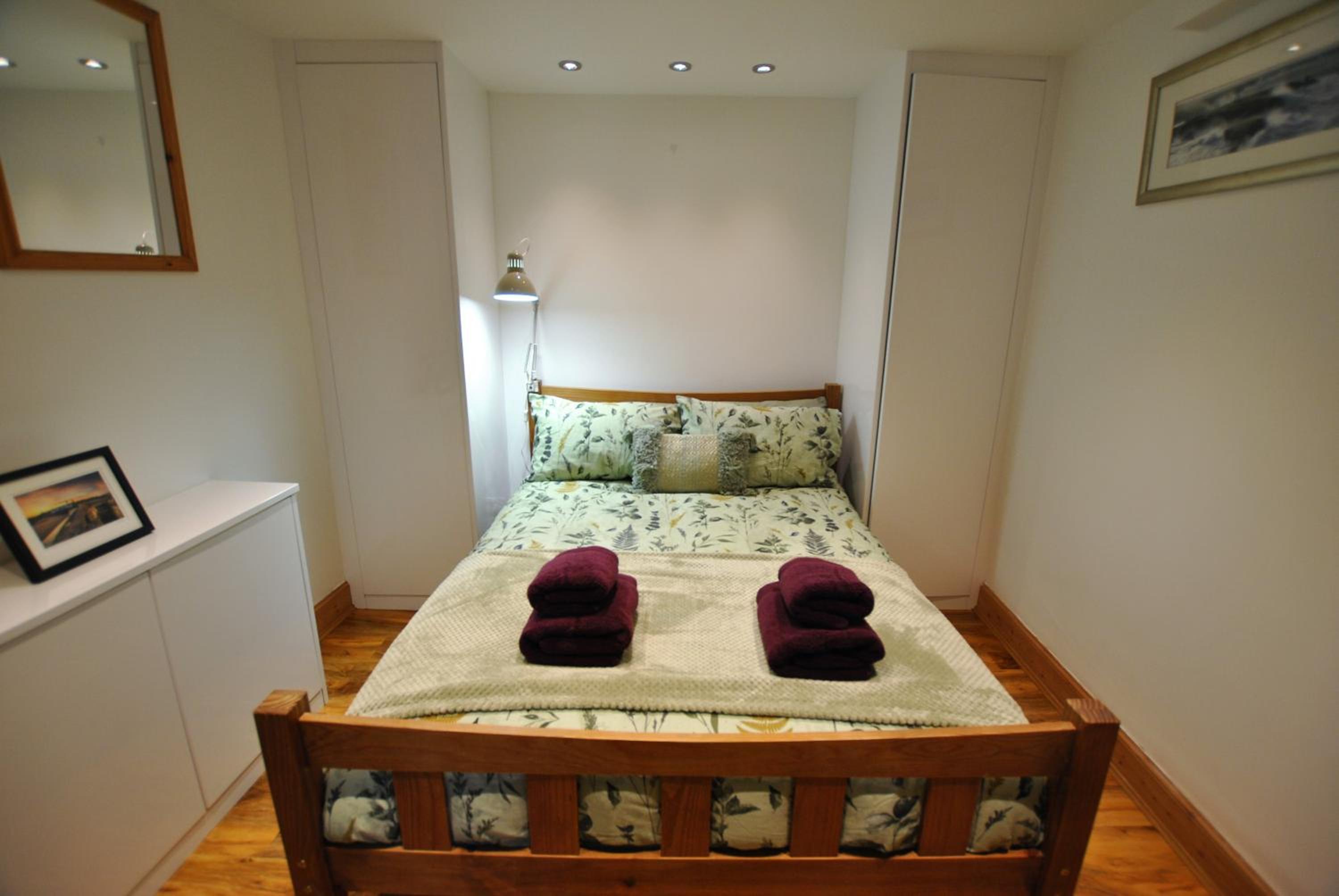 Apartment photo 2