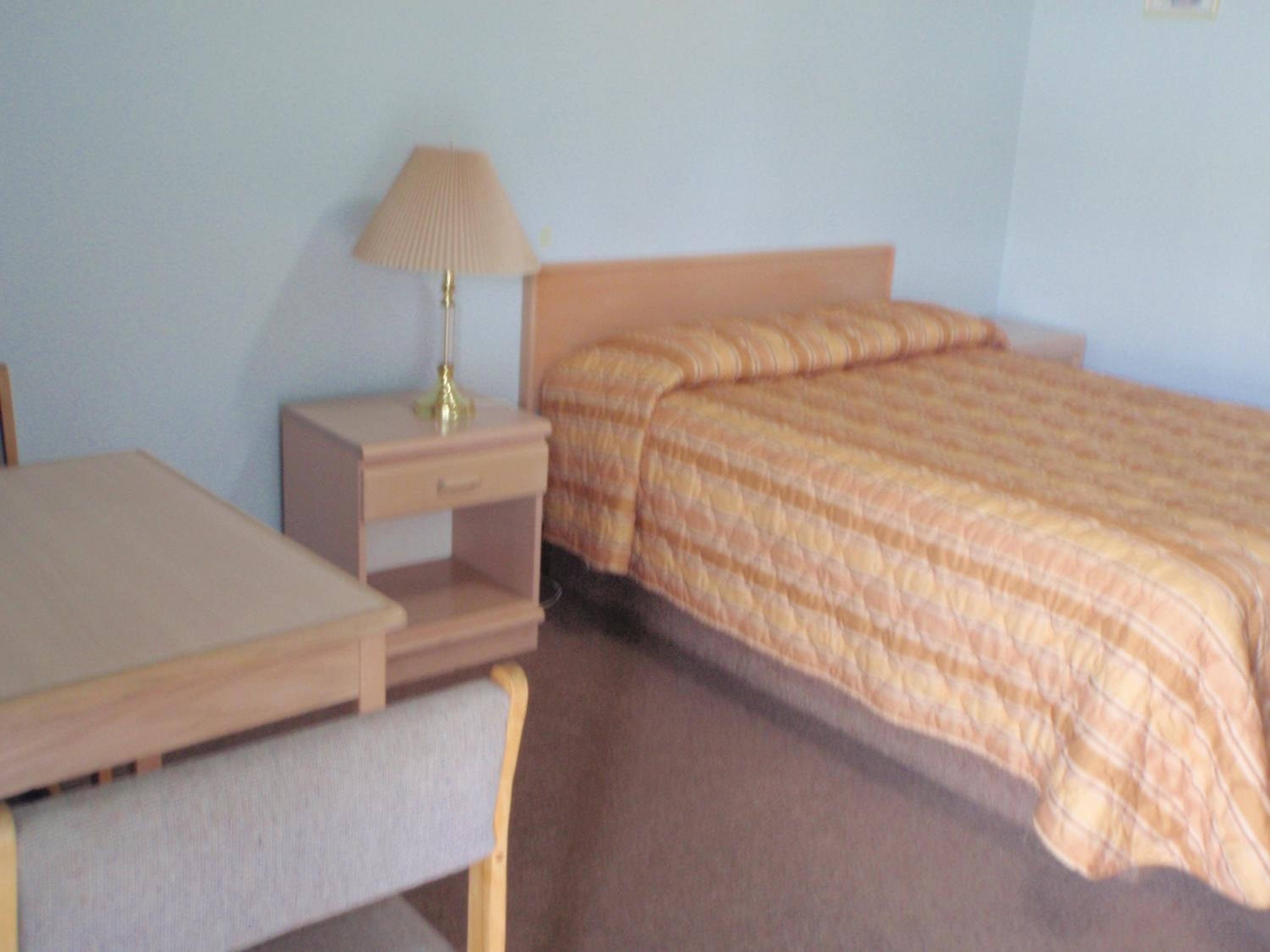 Standard Queen Room - Photo 5