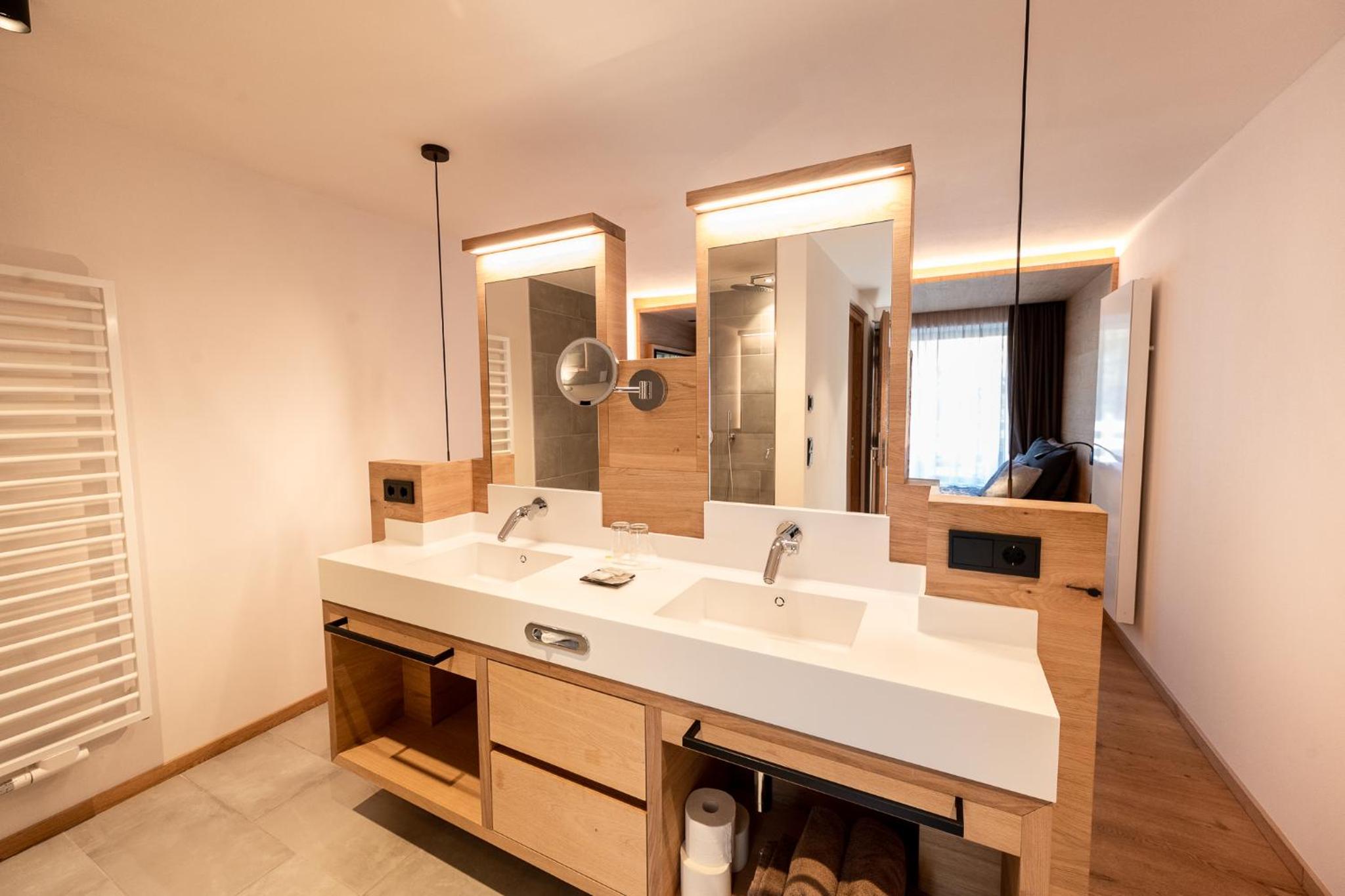 Suite - Photo 7