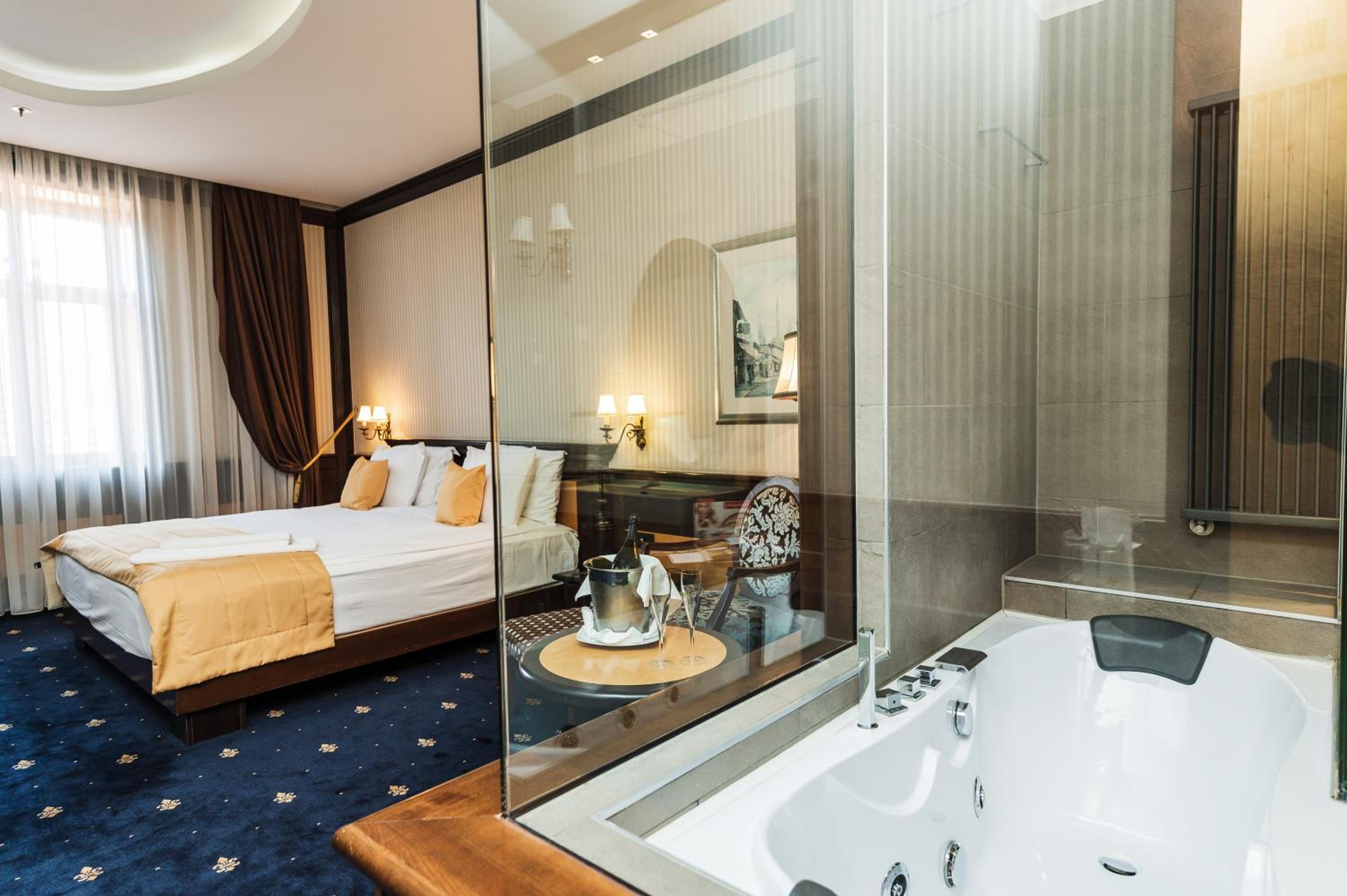Superior Double or Twin Room - Single Use - Photo 3