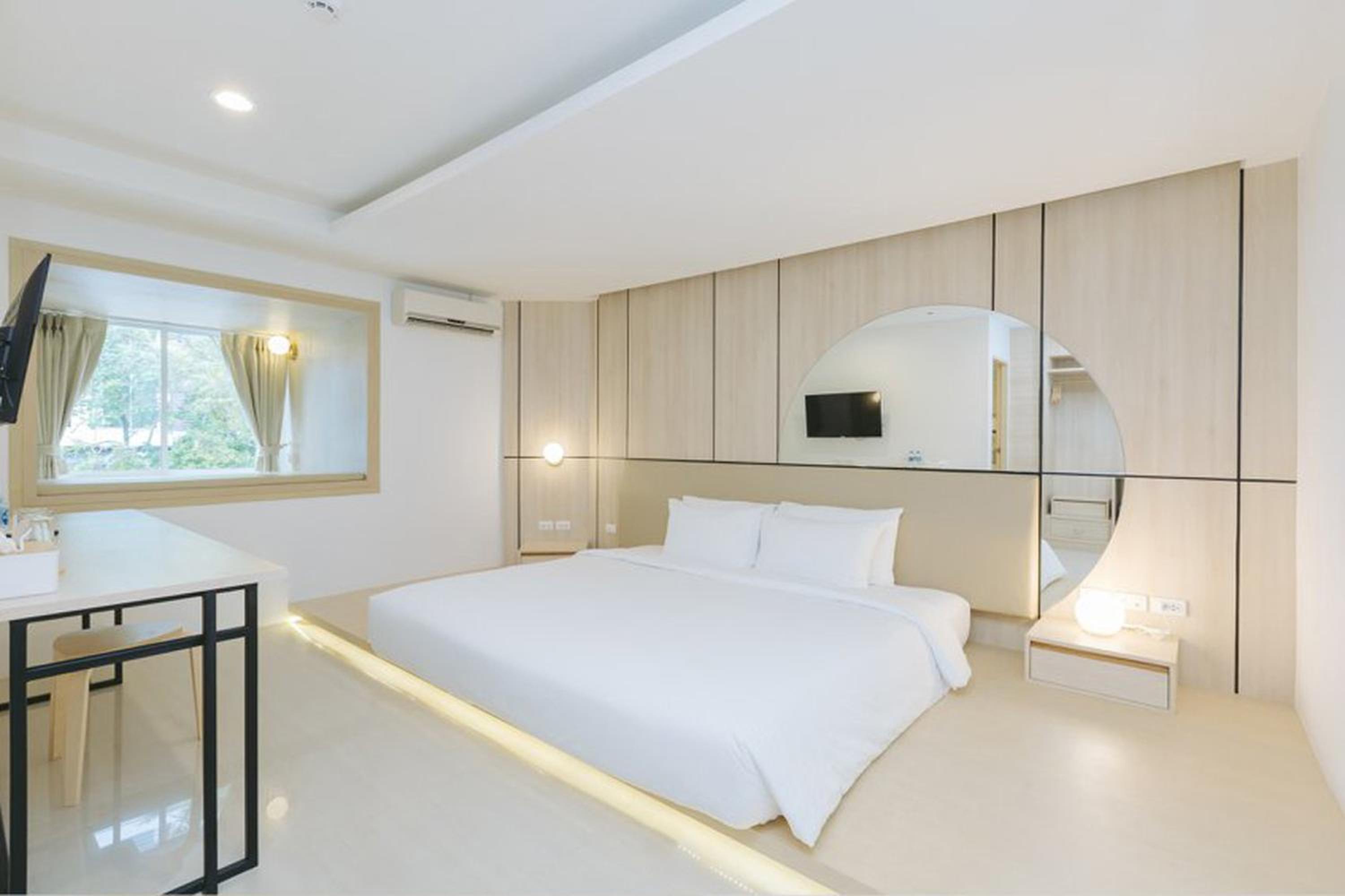 Grand Deluxe Double or Twin Room - Photo 15